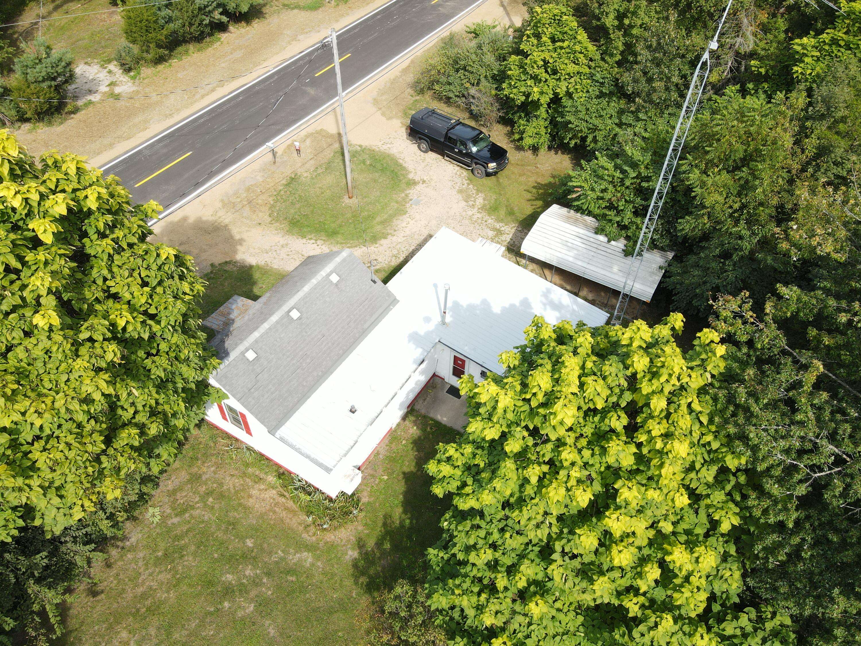 Lawton, MI 49065,523 White Oak RD