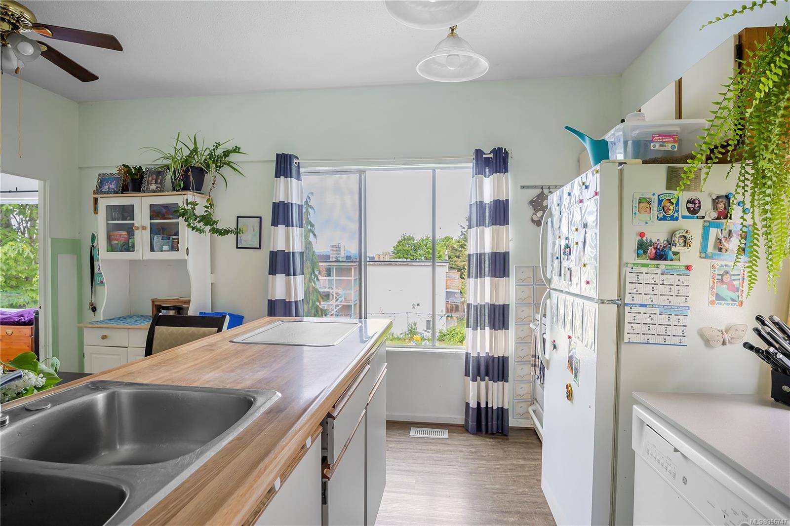 Nanaimo, BC V9R 2N7,532 Prideaux St