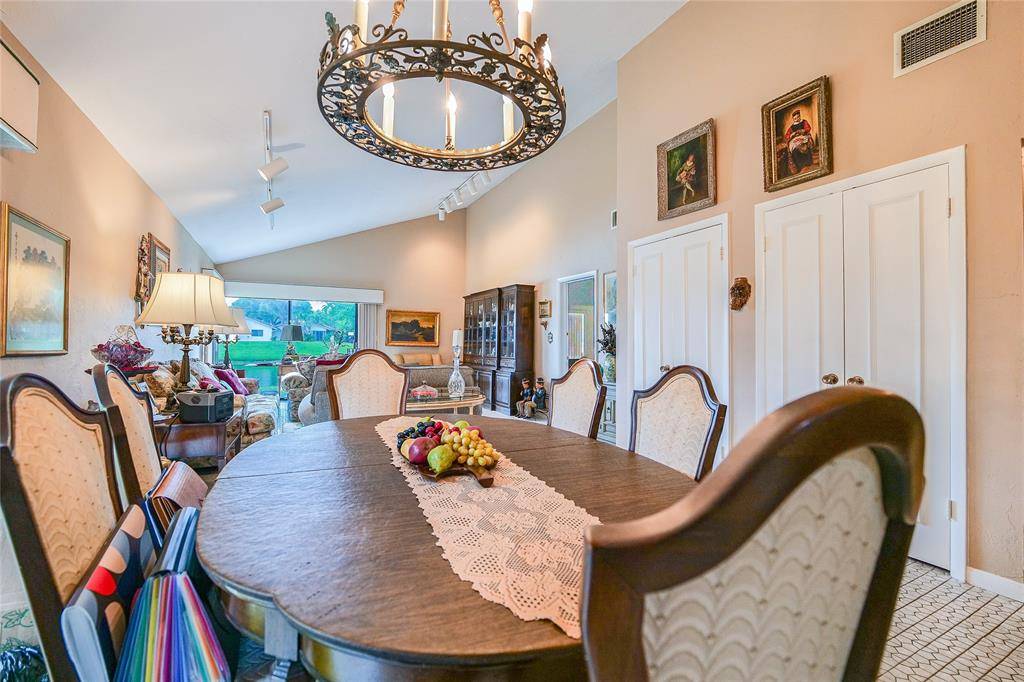 Lauderhill, FL 33319,5609 Hammock Ln #210