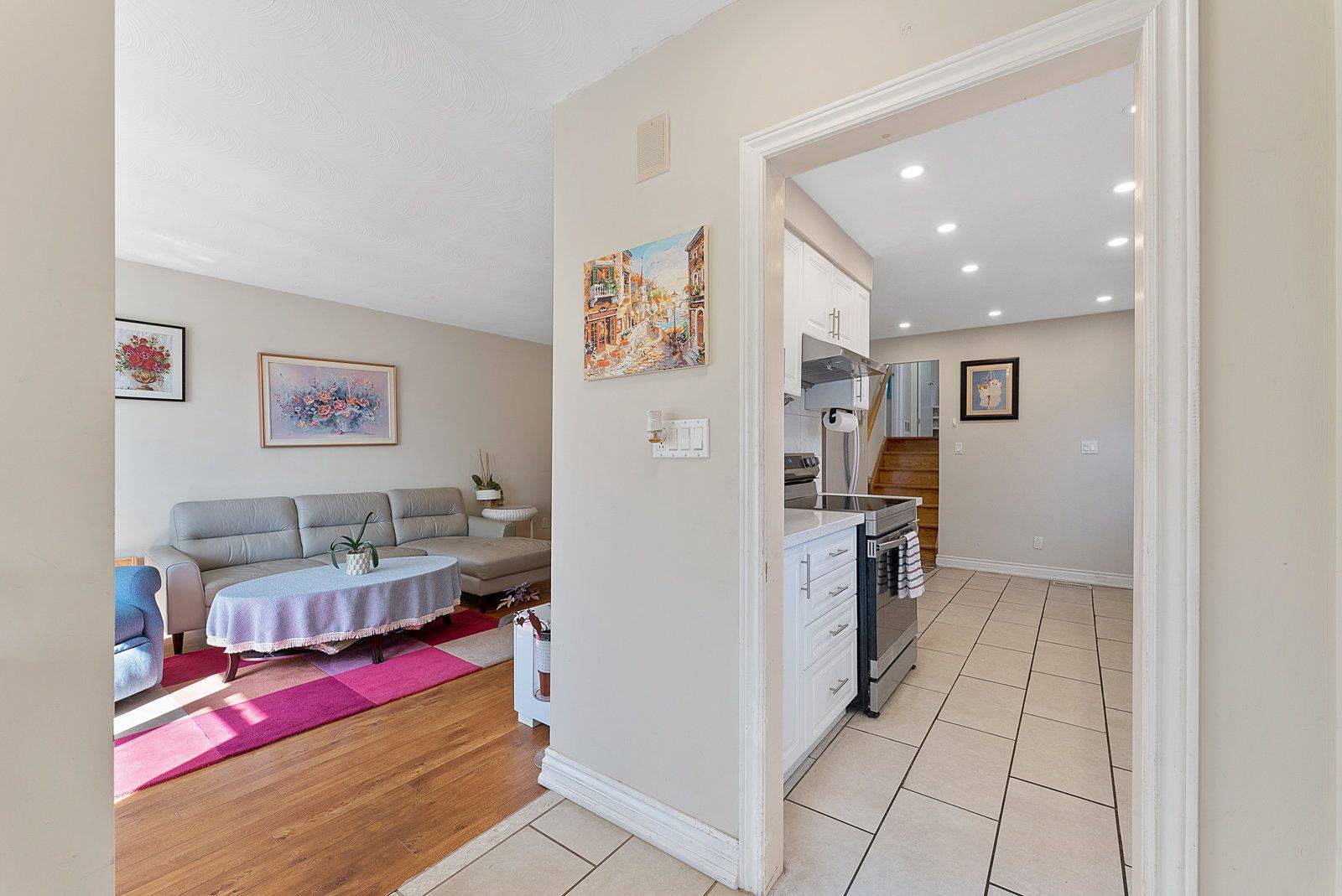 Toronto W09, ON M9R 3L3,37 Callowhill DR