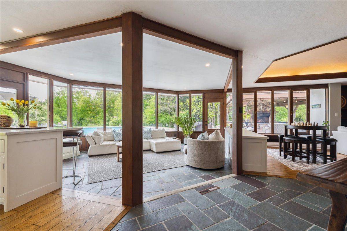 Milton, ON N0B 2K0,10632 Fifth Line