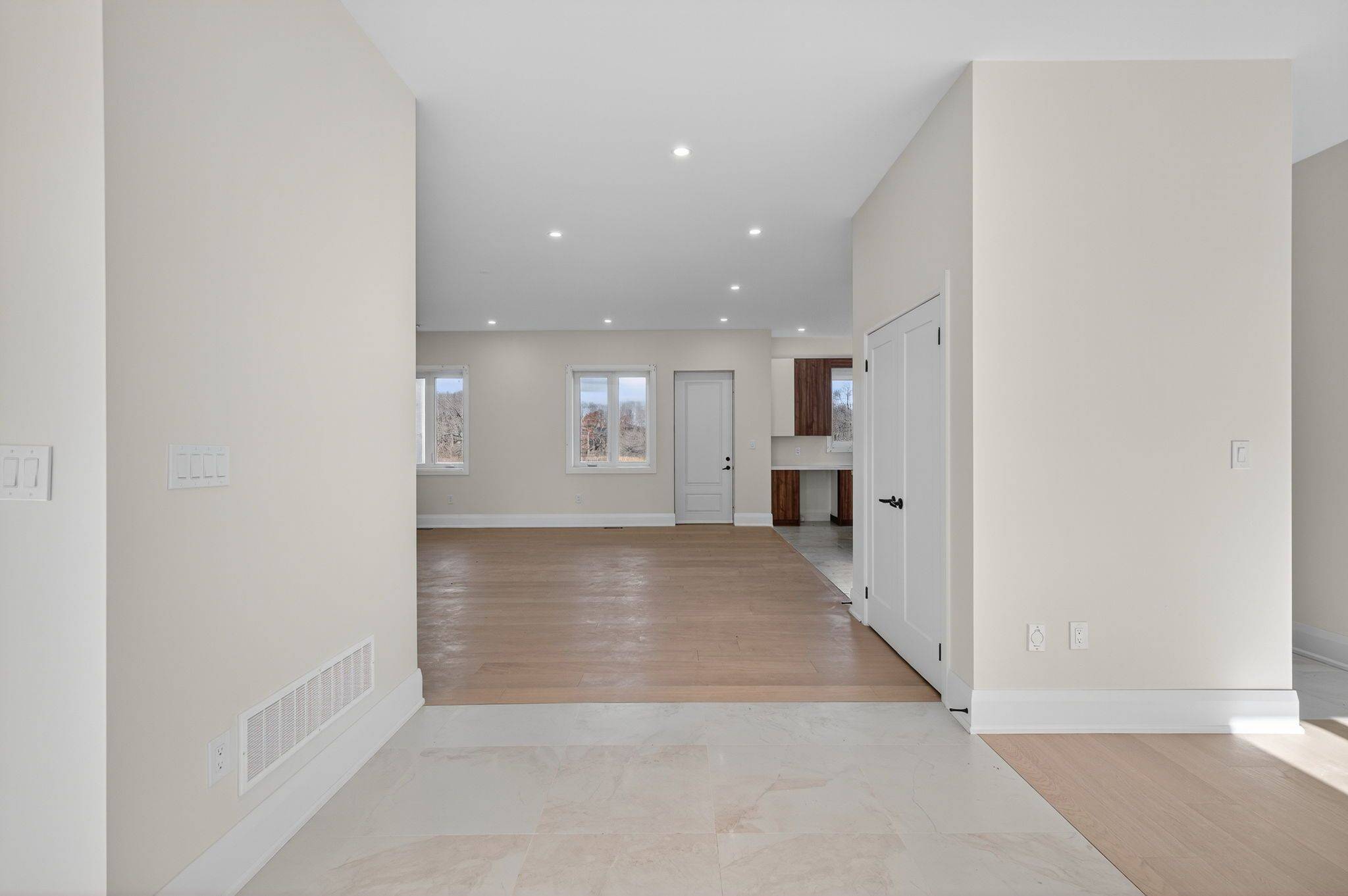 Kingston, ON K7L 0G2,138 Hineman ST