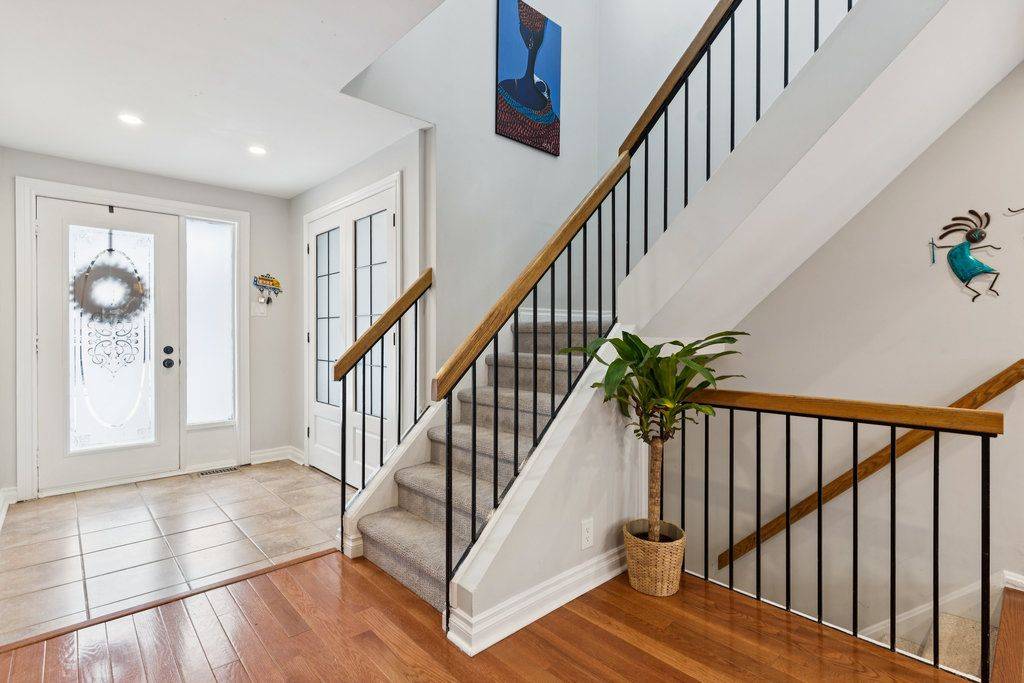 Orleans - Cumberland And Area, ON K1E 2W2,1798 Woodhaven HTS