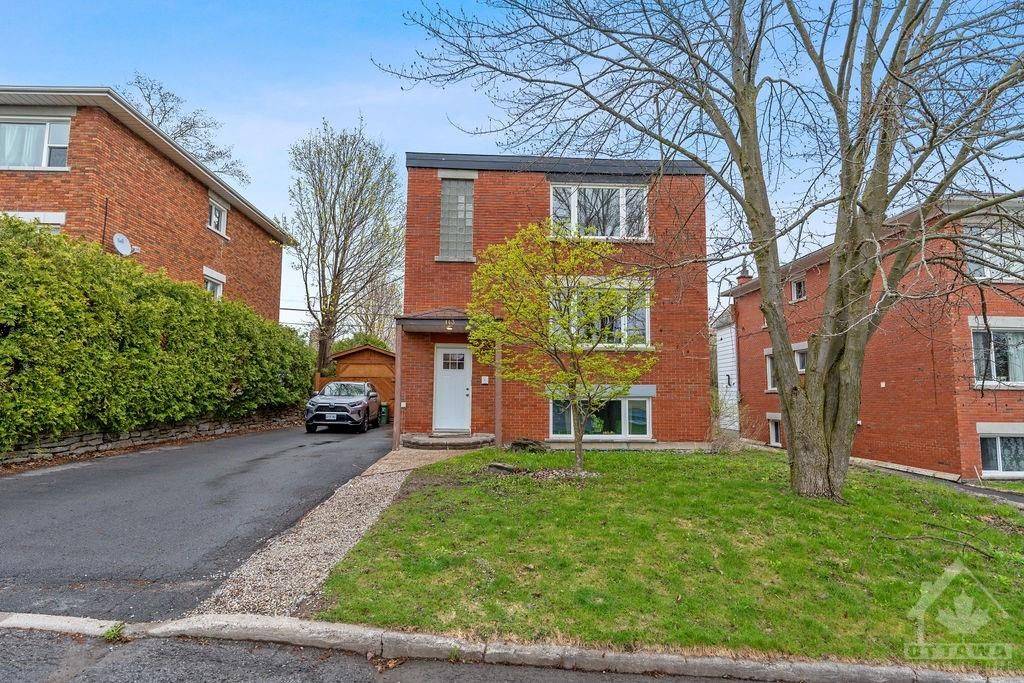 Vanier And Kingsview Park, ON K1L 6Y3,143 GRANVILLE ST #3