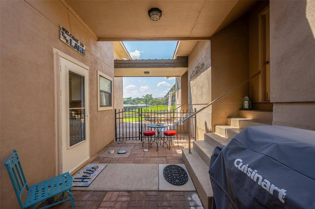 De Cordova, TX 76049,5515 Club Cove Court