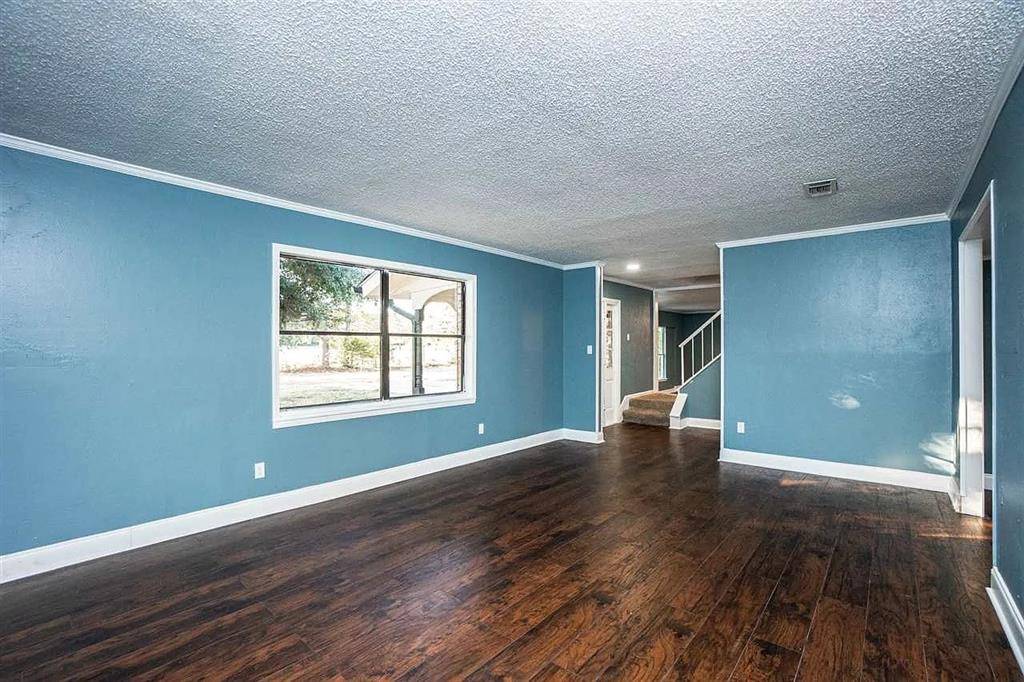 Daingerfield, TX 75638,733 CR 1203