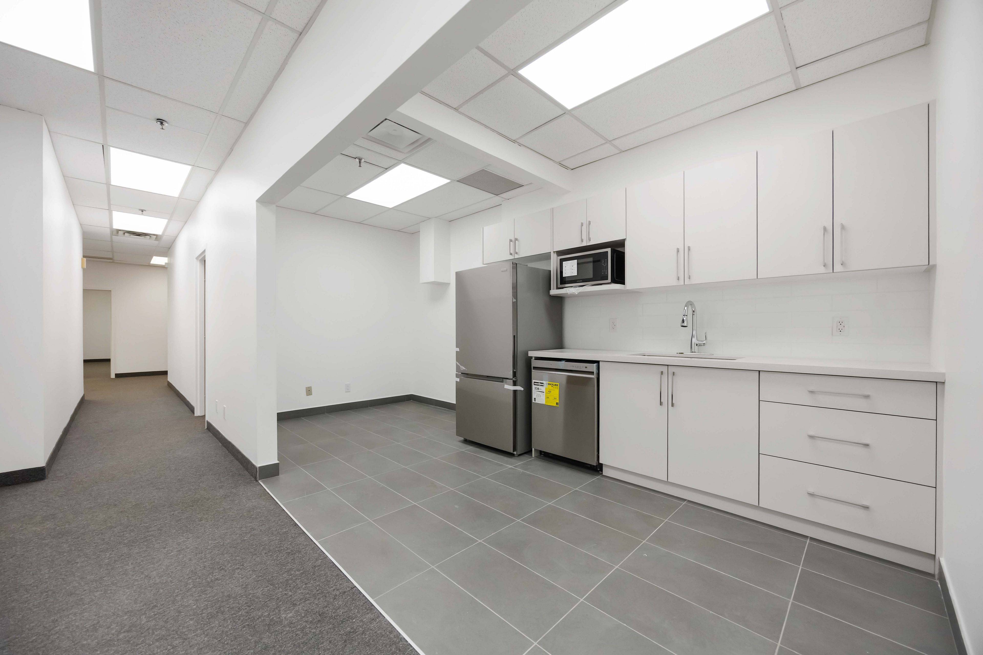 Toronto E11, ON M1B 2G6,65 Melford DR