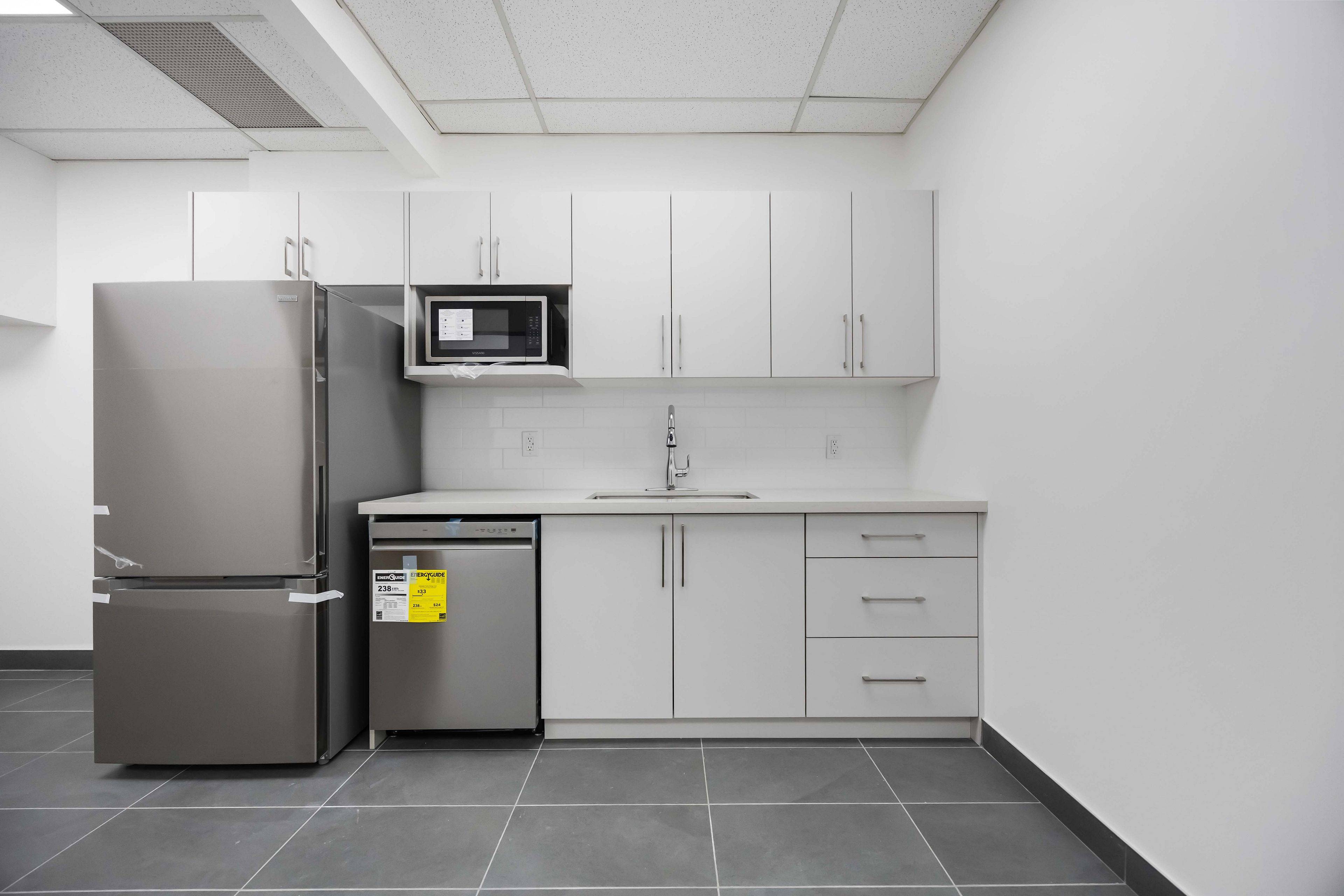 Toronto E11, ON M1B 2G6,65 Melford DR