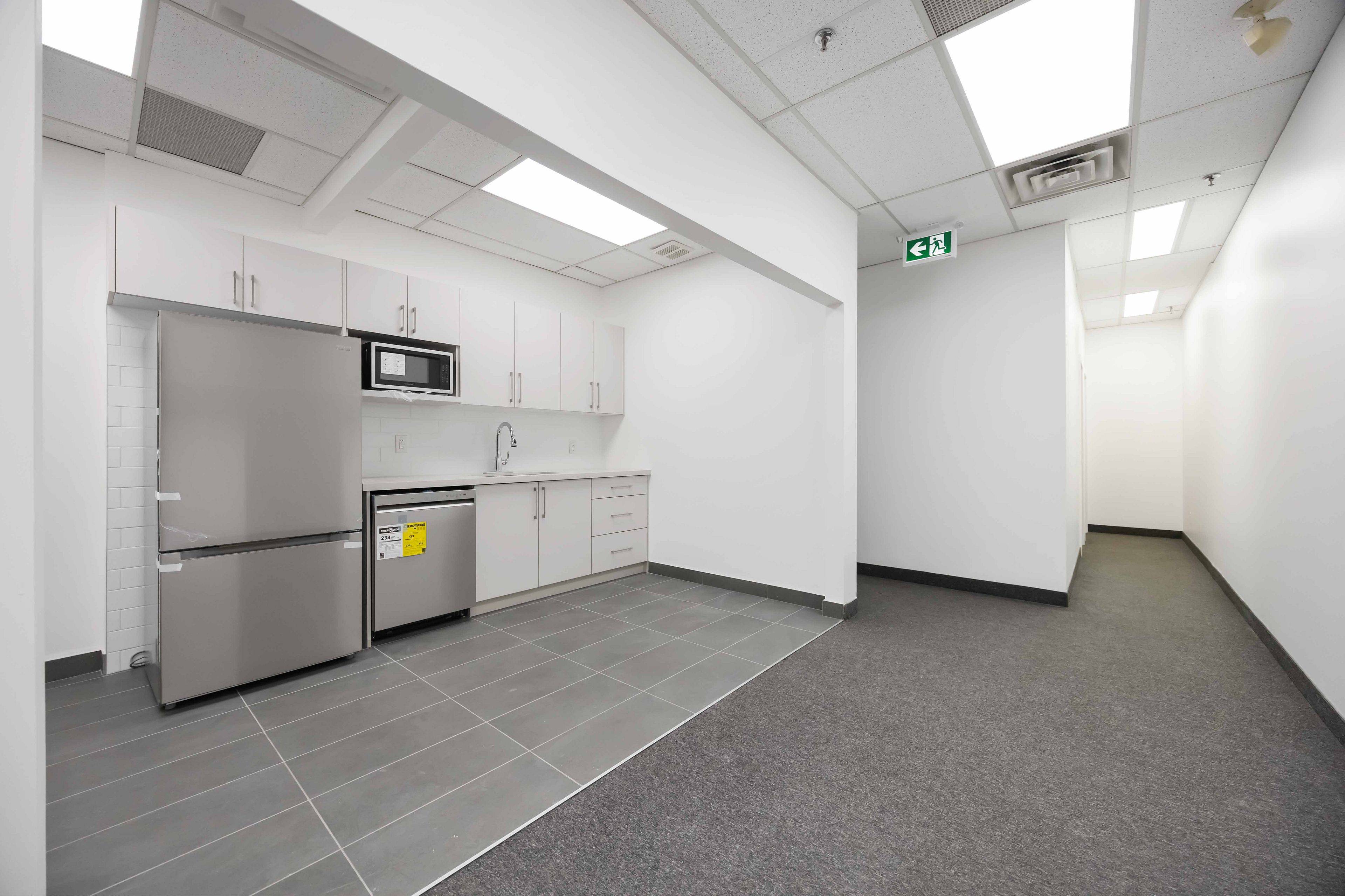 Toronto E11, ON M1B 2G6,65 Melford DR