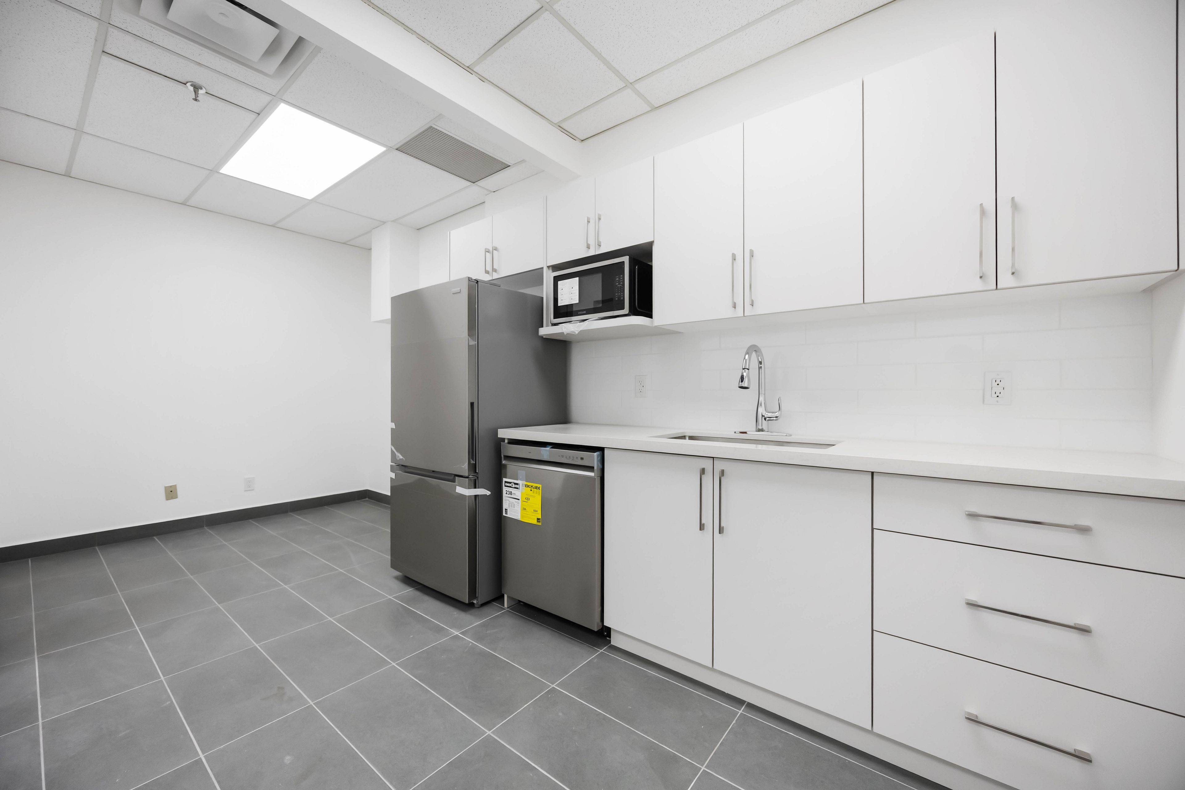 Toronto E11, ON M1B 2G6,65 Melford DR