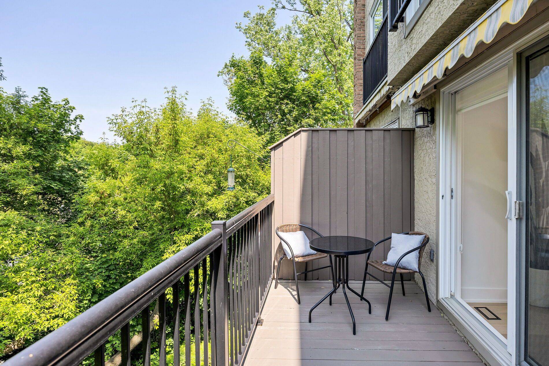 Toronto W01, ON M6S 1B4,20 Budgell TER #11