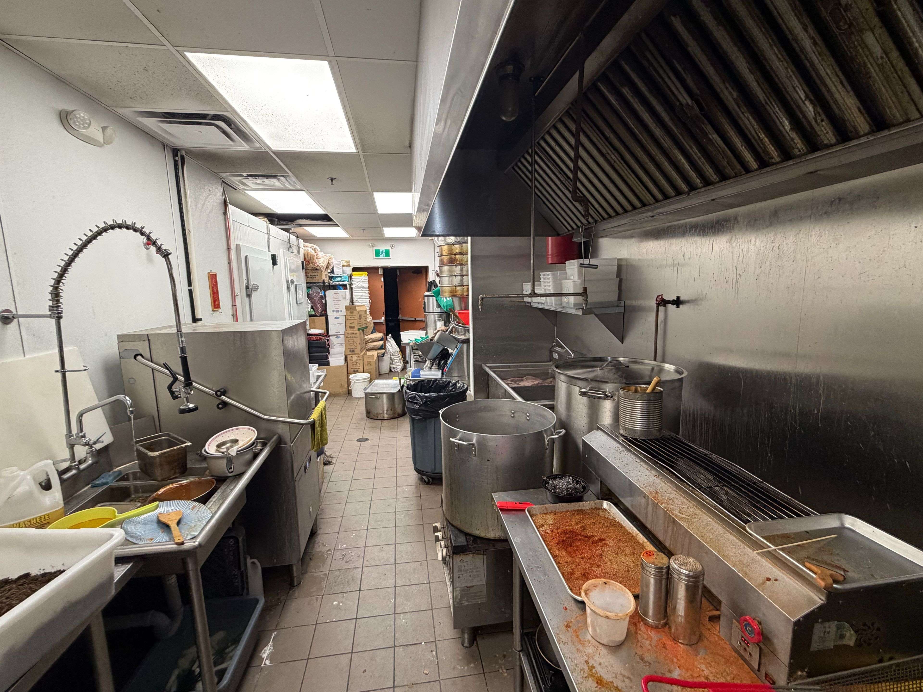 Mississauga, ON L4Y 4G6,888 Dundas ST E #D2-B