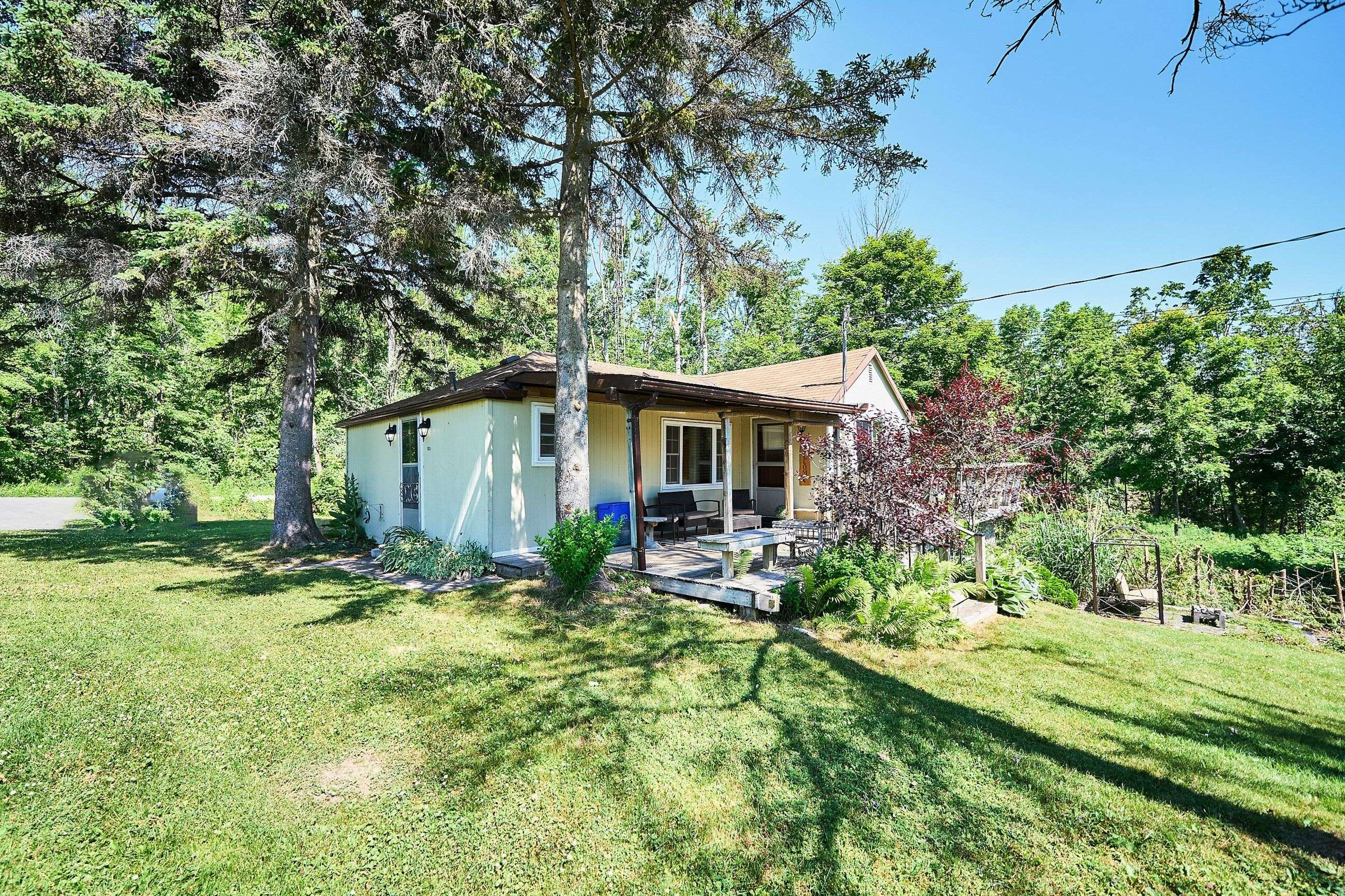 Selwyn, ON K0L 1T0,225 Arnott DR