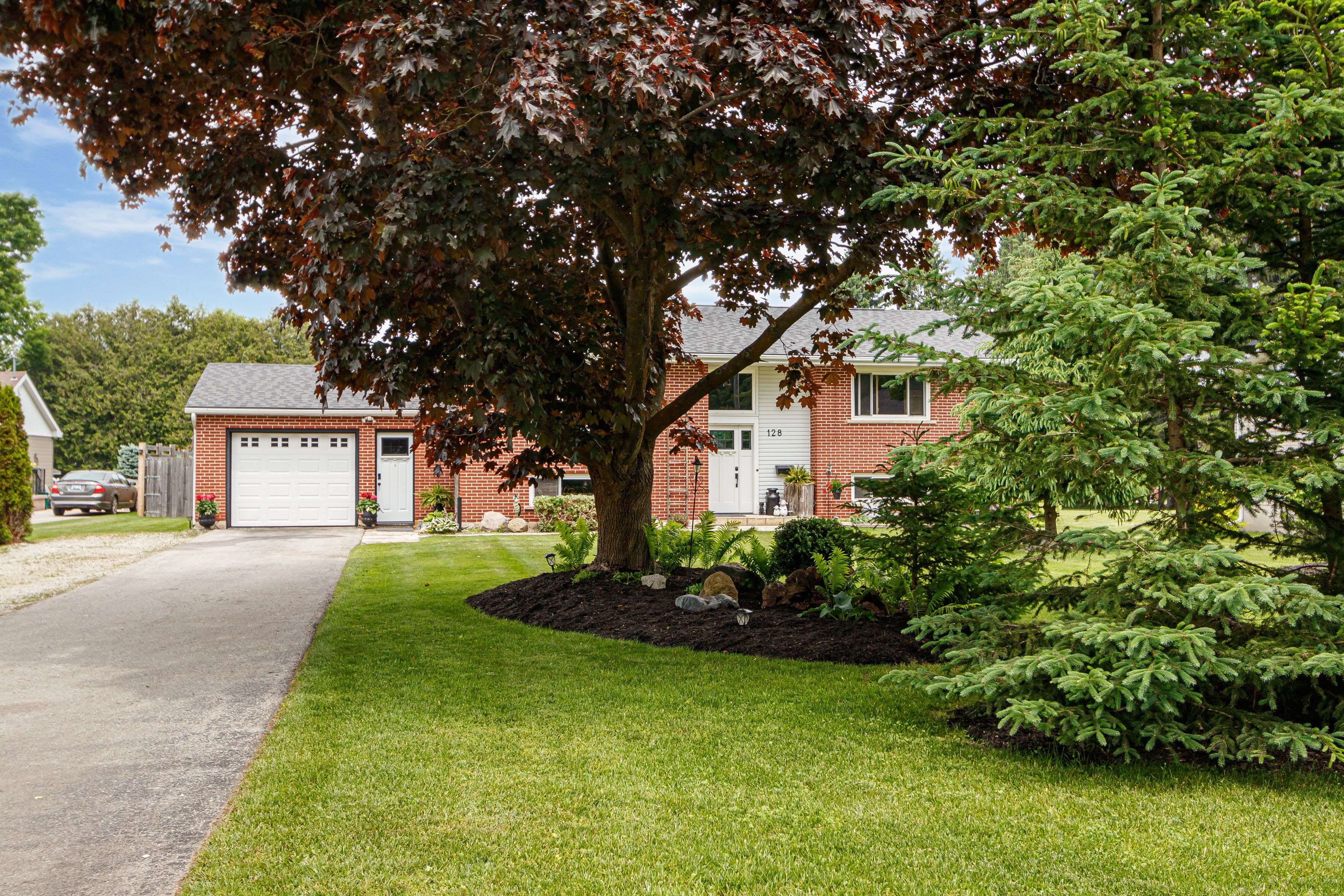 Meaford, ON N4L 1C4,128 Montgomery ST