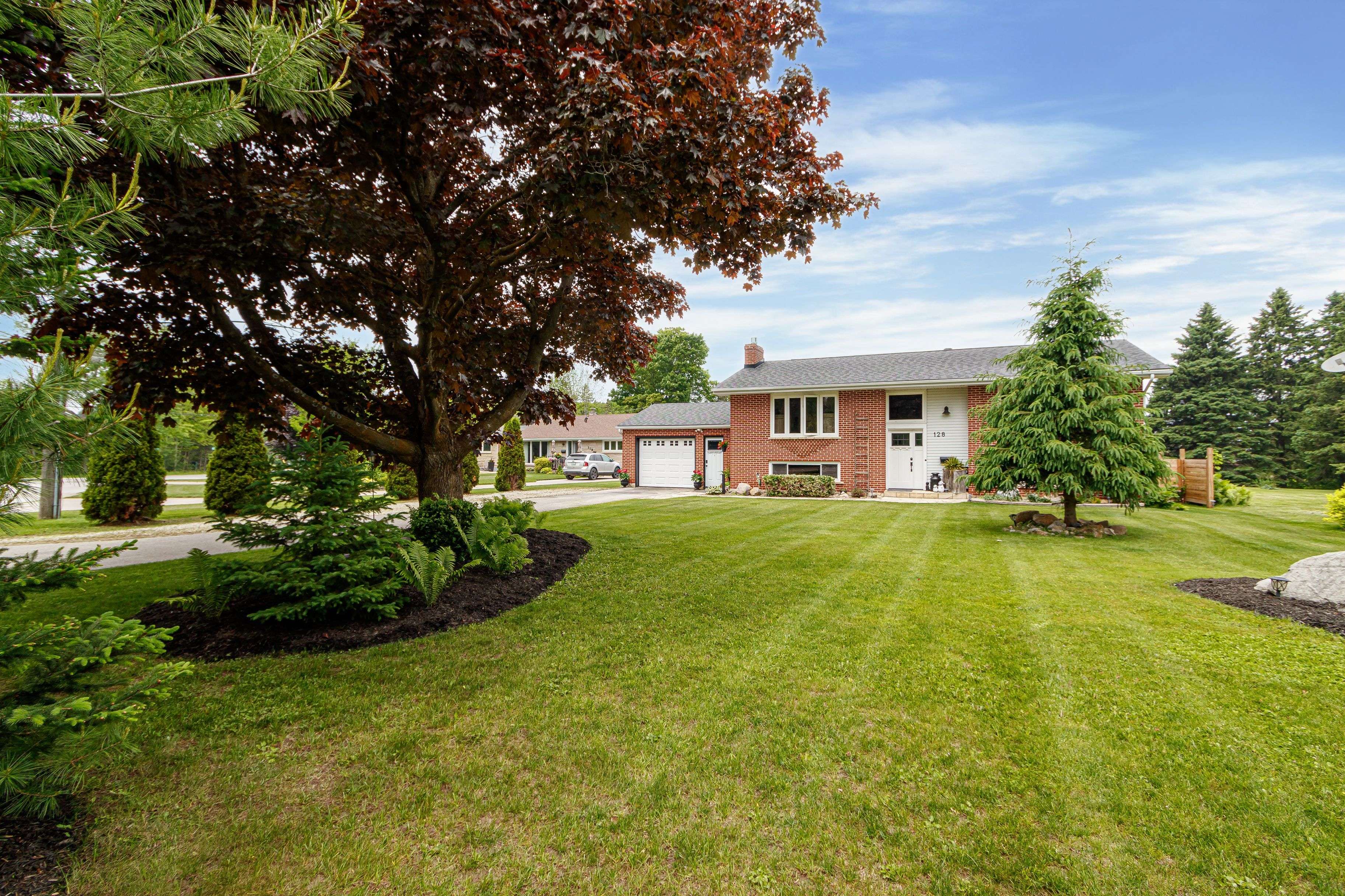 Meaford, ON N4L 1C4,128 Montgomery ST