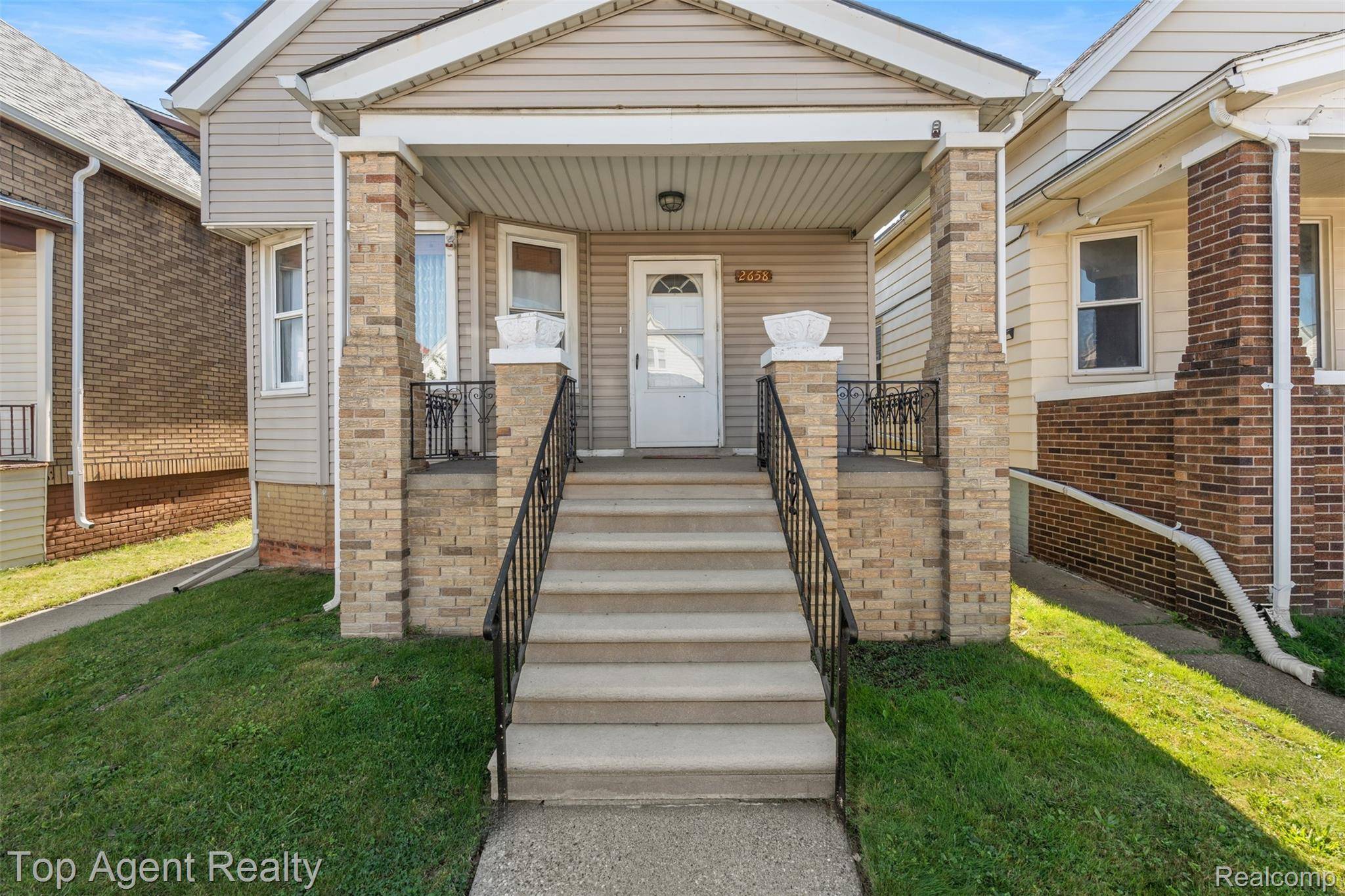 Hamtramck, MI 48212,2658 Trowbridge ST