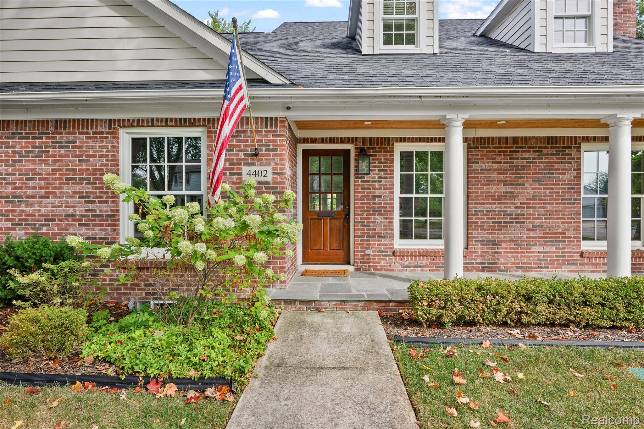 Royal Oak, MI 48073,4402 Arlington DR