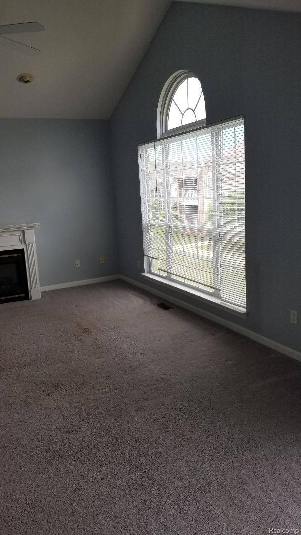 Macomb, MI 48044,16387 Chatham DR