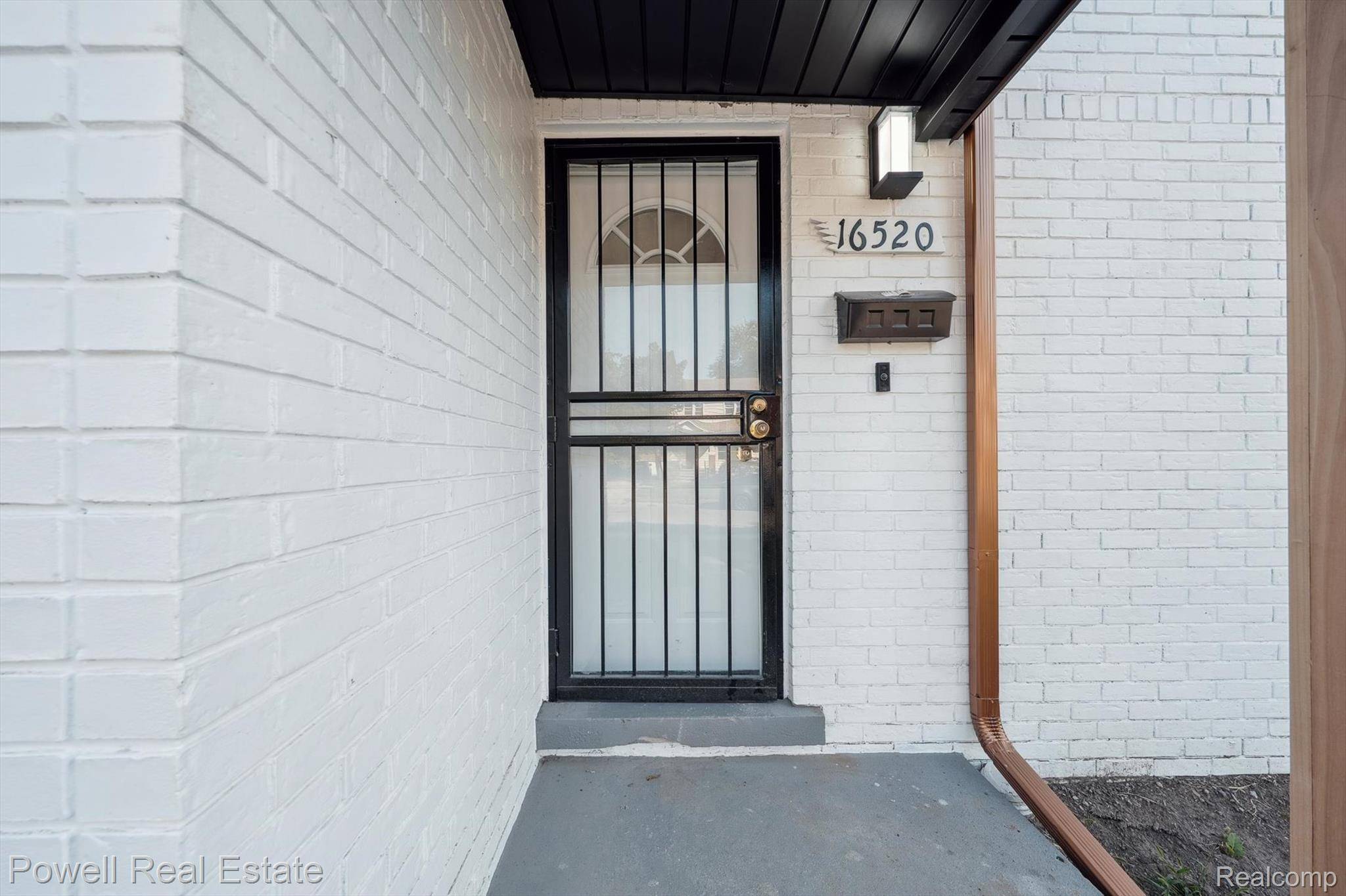 Detroit, MI 48219,16520 Patton ST