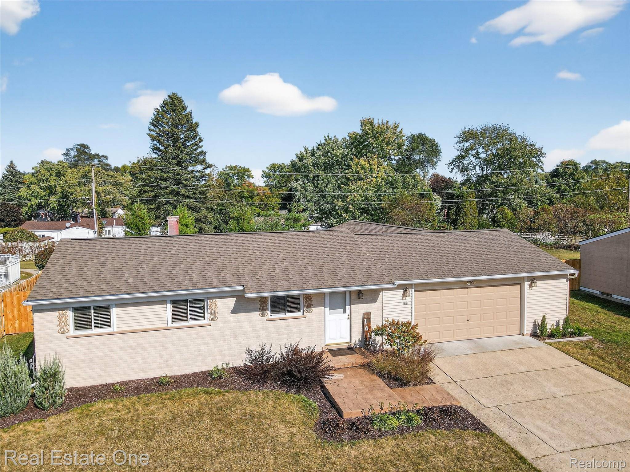 Oxford, MI 48371,1411 Athlone St