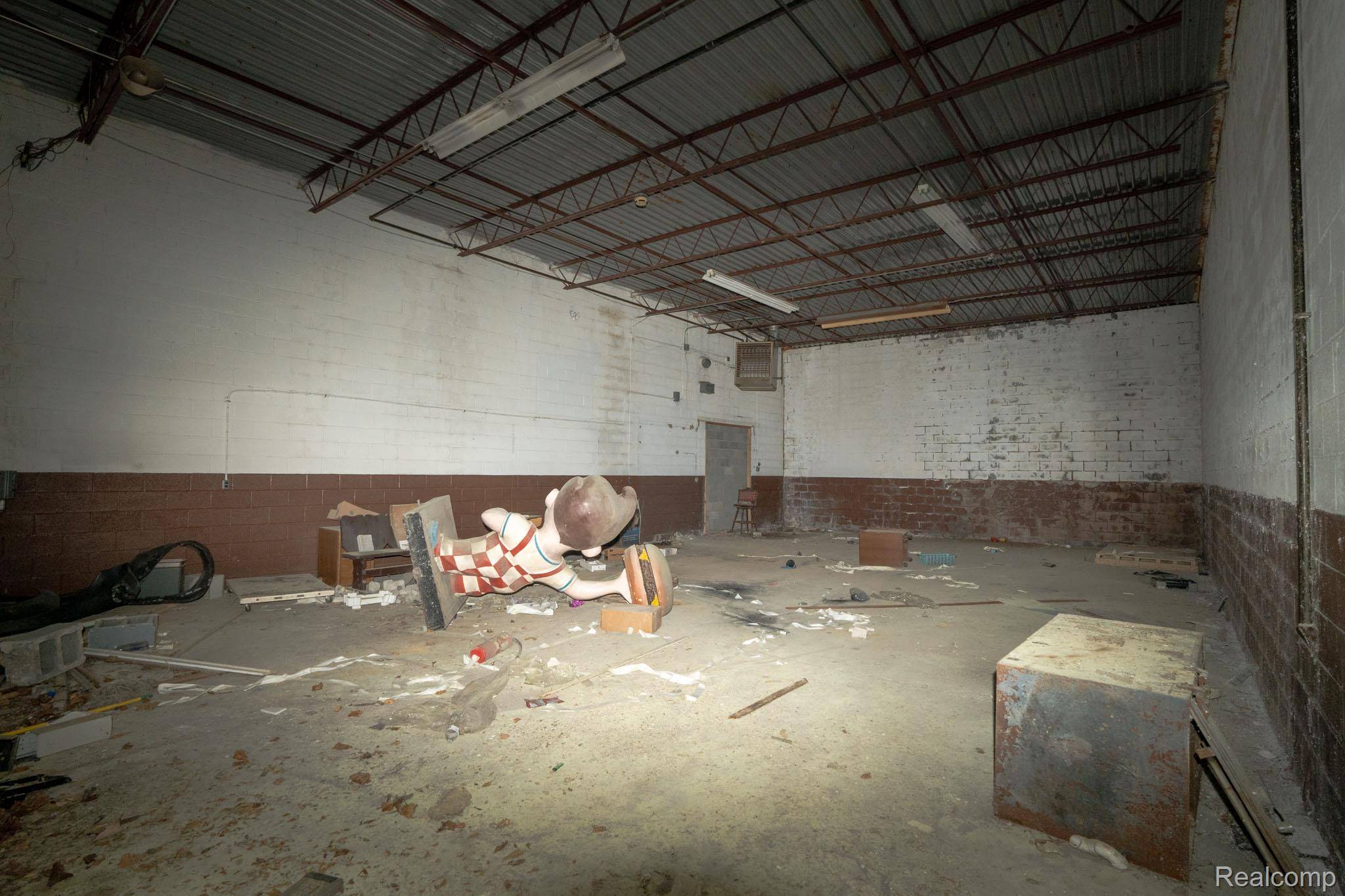 Detroit, MI 48205,11850 E McNichols RD