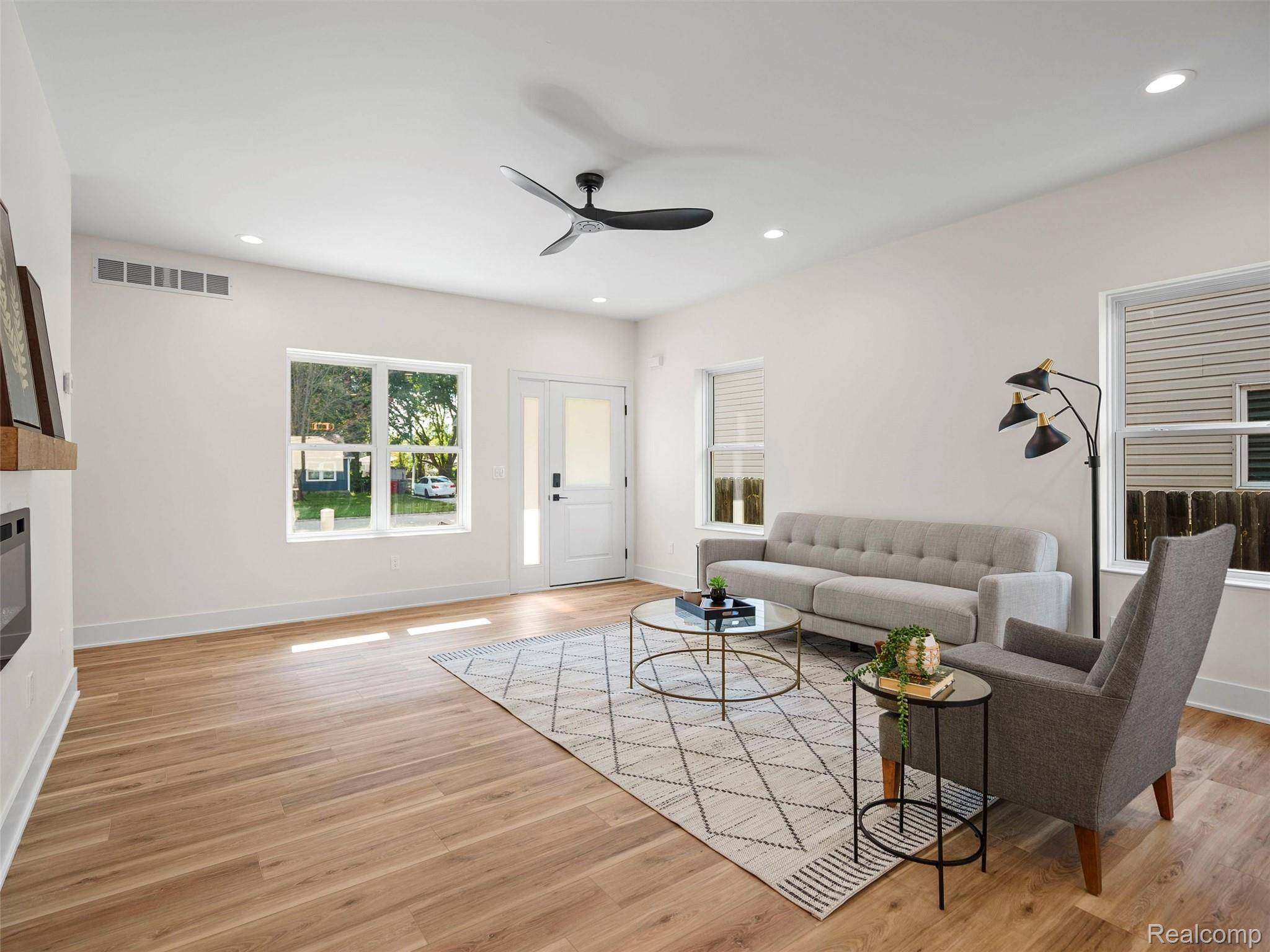 Clinton Township, MI 48035,23495 Donaldson