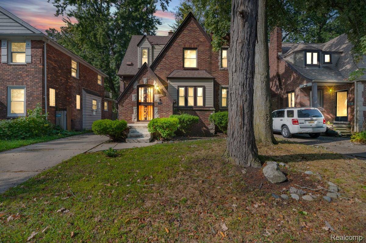 Detroit, MI 48224,5935 Bishop ST