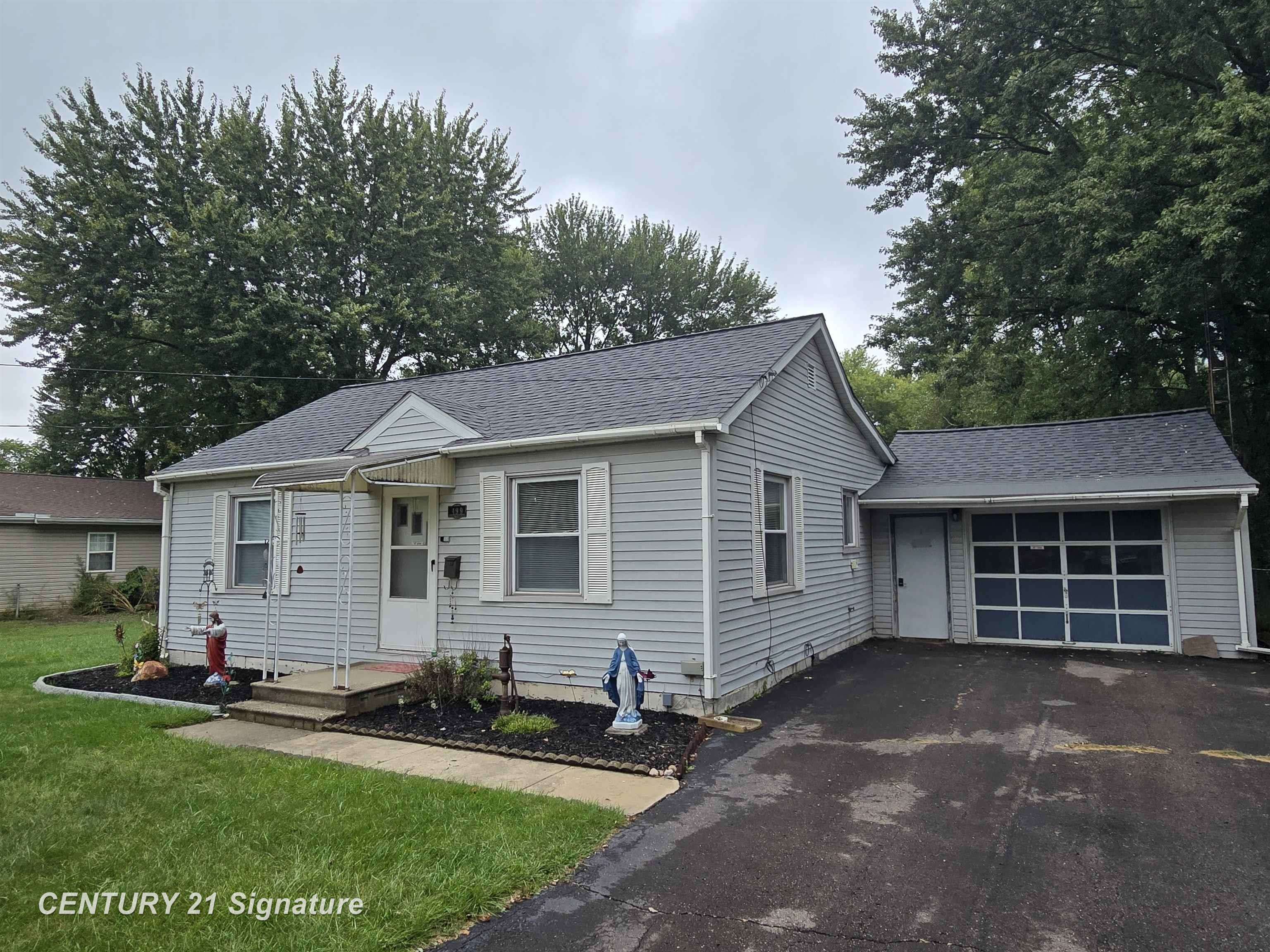 Mount Morris, MI 48458,499 Helen ST