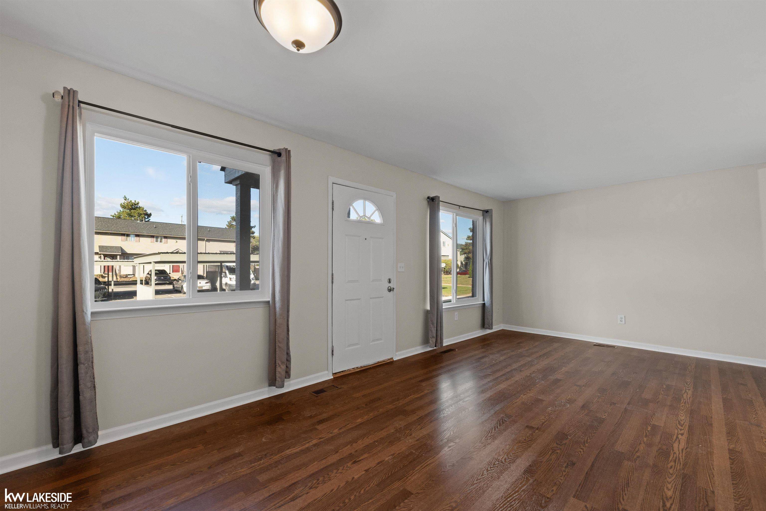 Shelby Twp, MI 48317,2012 Orchard Crest ST