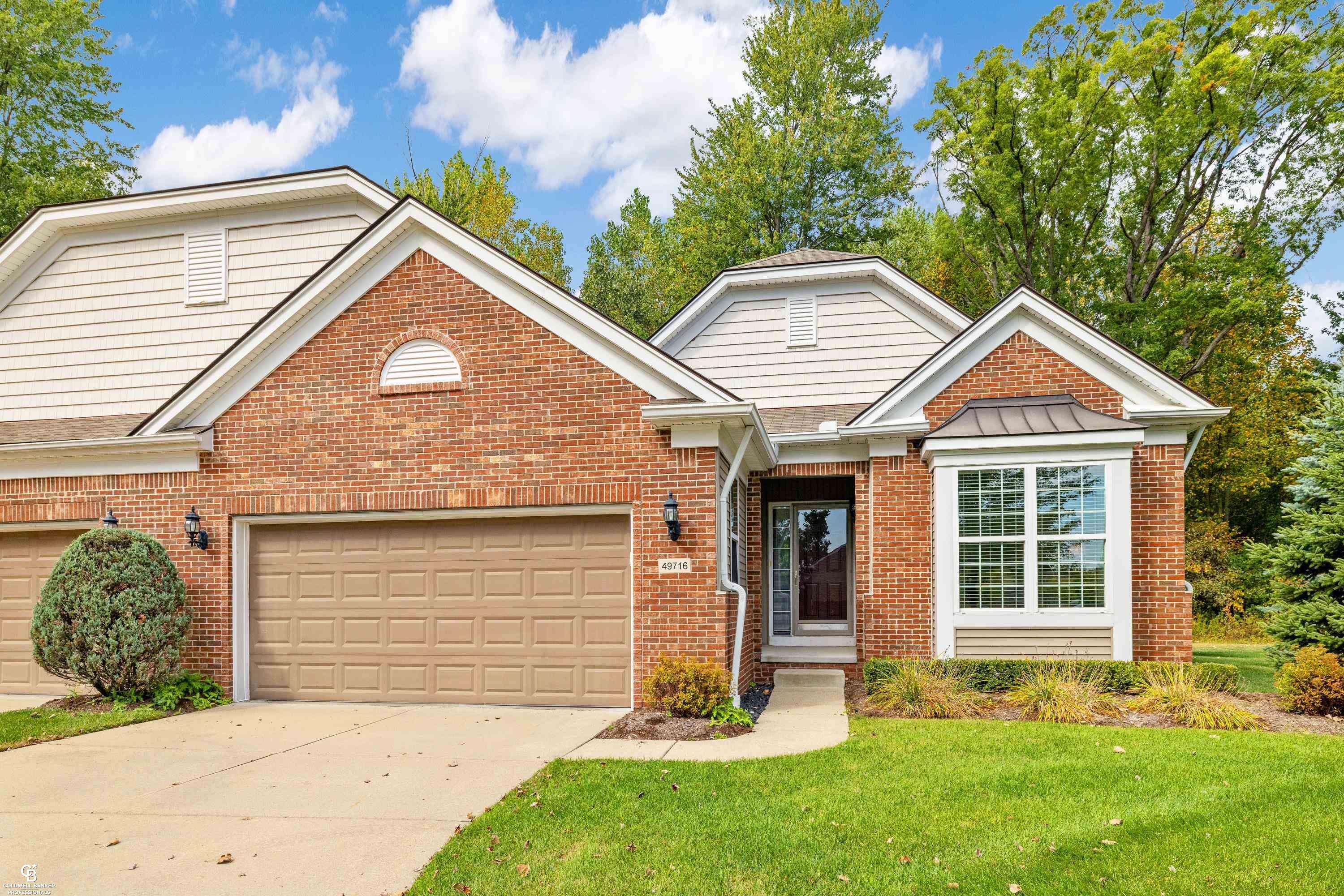 Macomb, MI 48042,49716 Broadacre DR