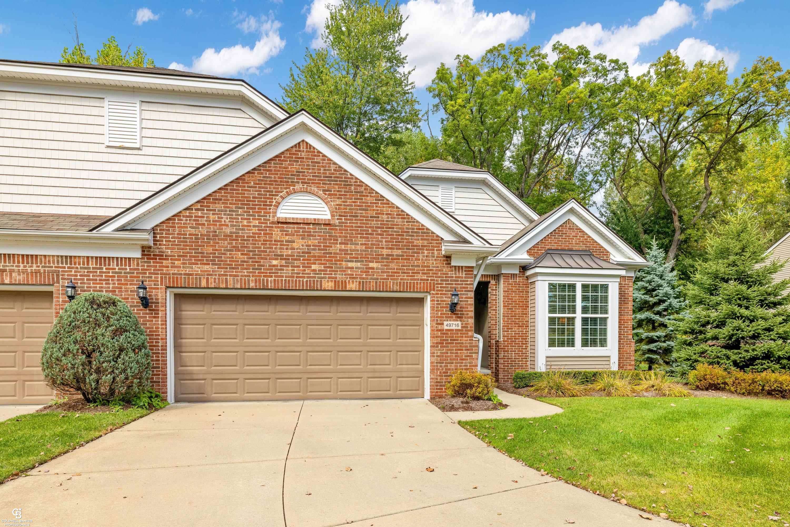 Macomb, MI 48042,49716 Broadacre DR