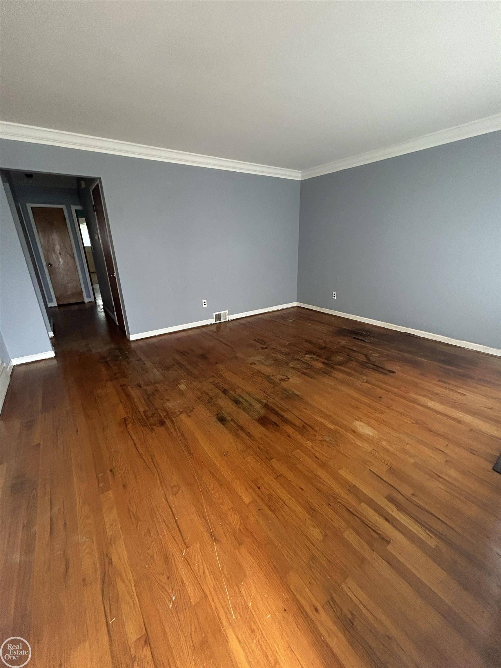 Saint Clair Shores, MI 48081,28409 Rockwood ST