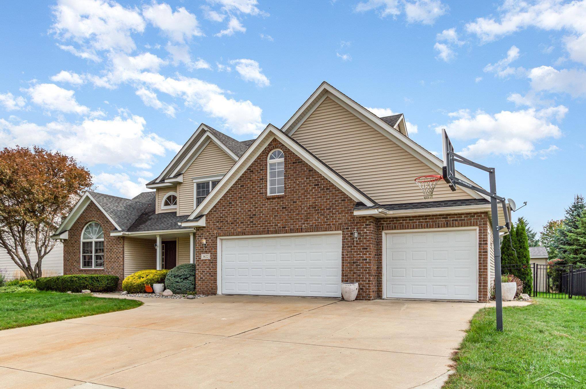 Saginaw, MI 48603,3822 Lamplighter DR