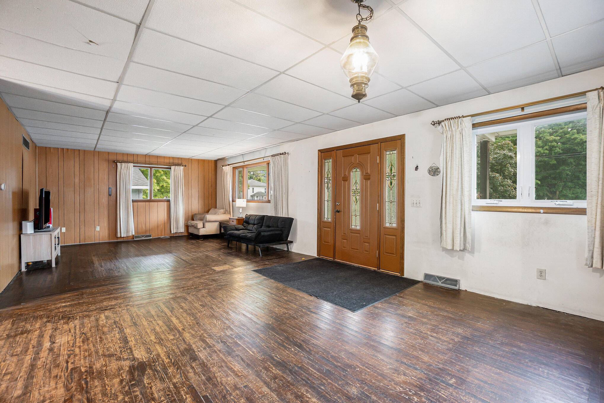 Lawrence, MI 49064,110 S 2nd ST