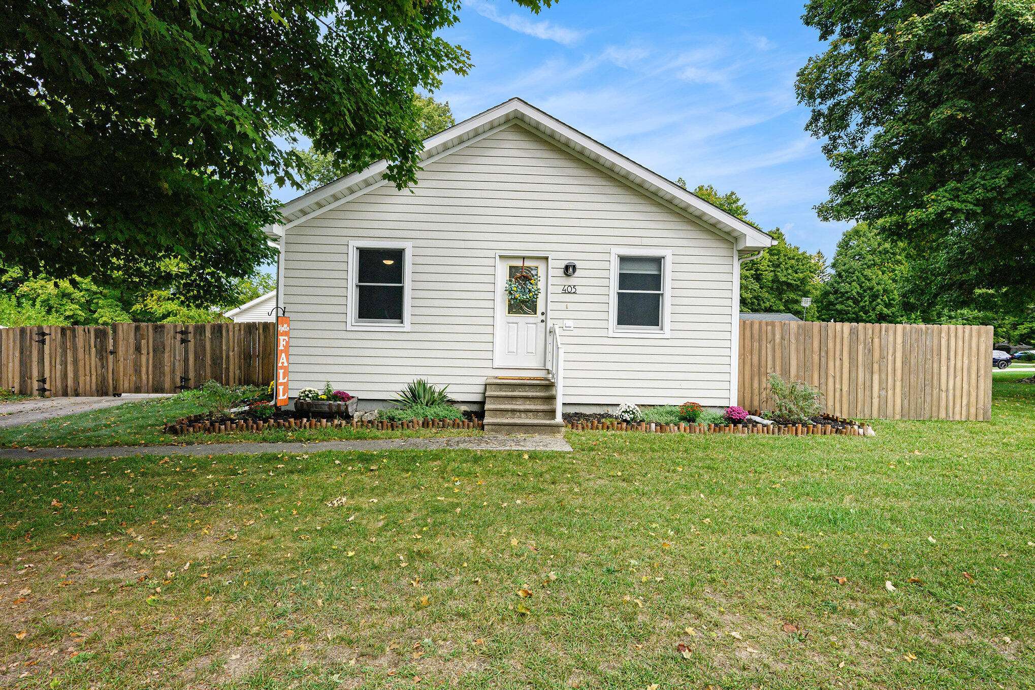 Lawton, MI 49065,405 E Bitely ST