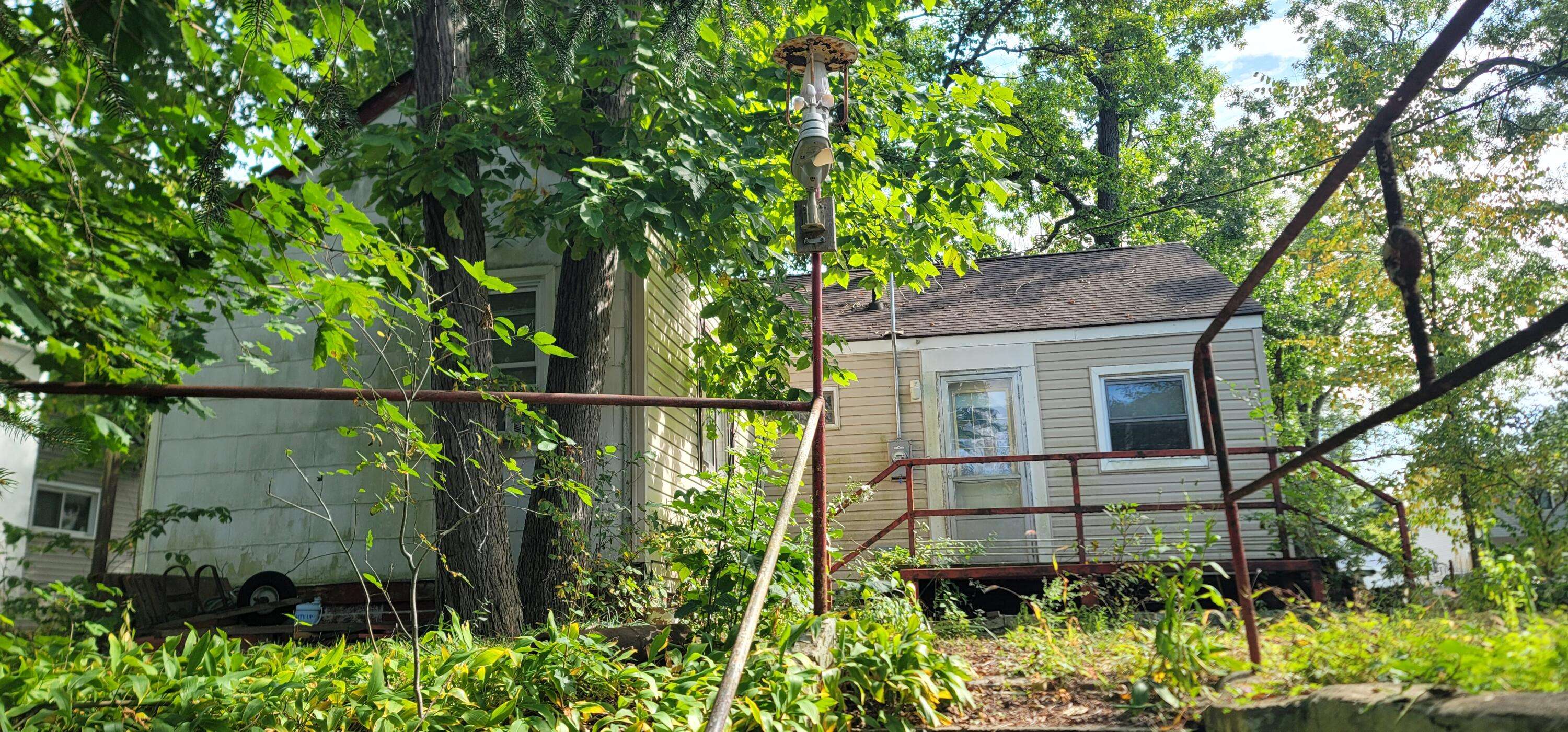 Ortonville, MI 48462,519 E Glass RD