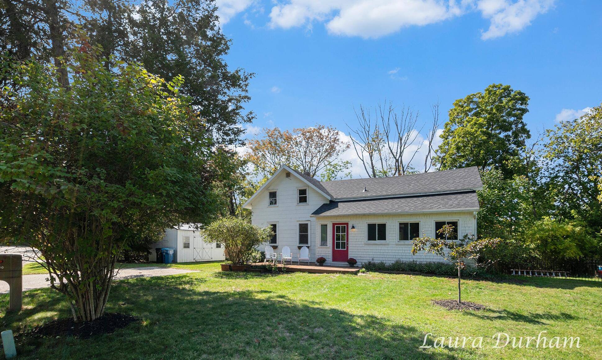 Saugatuck, MI 49453,510 S Maple ST