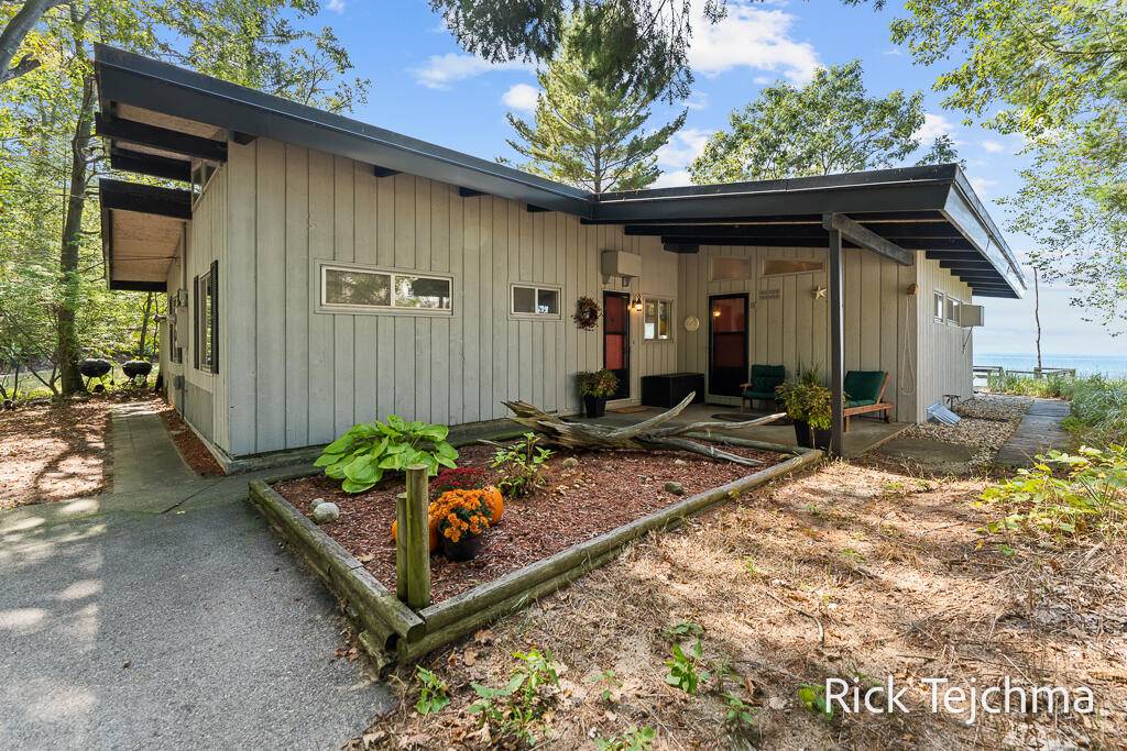 West Olive, MI 49460,7645 Margaret AVE