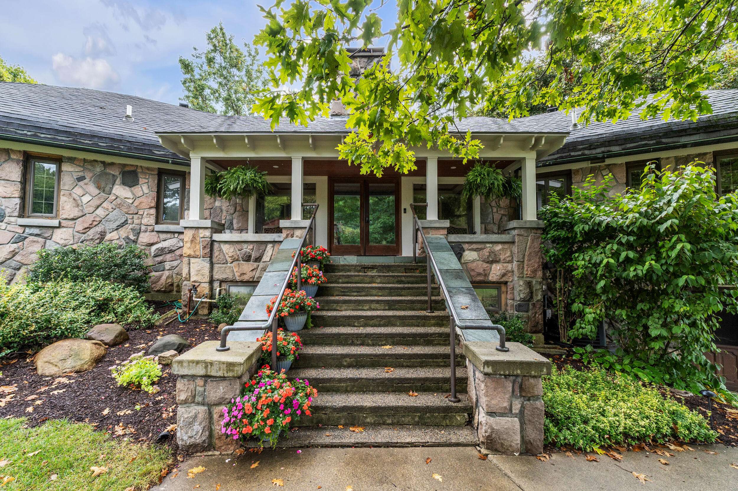 Whitmore Lake, MI 48189,10320 Harpers Ferry CT