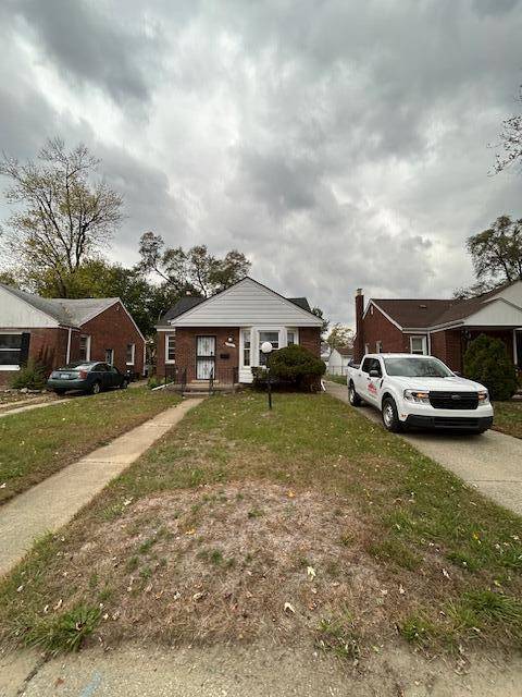 Detroit, MI 48221,19501 Woodingham DR