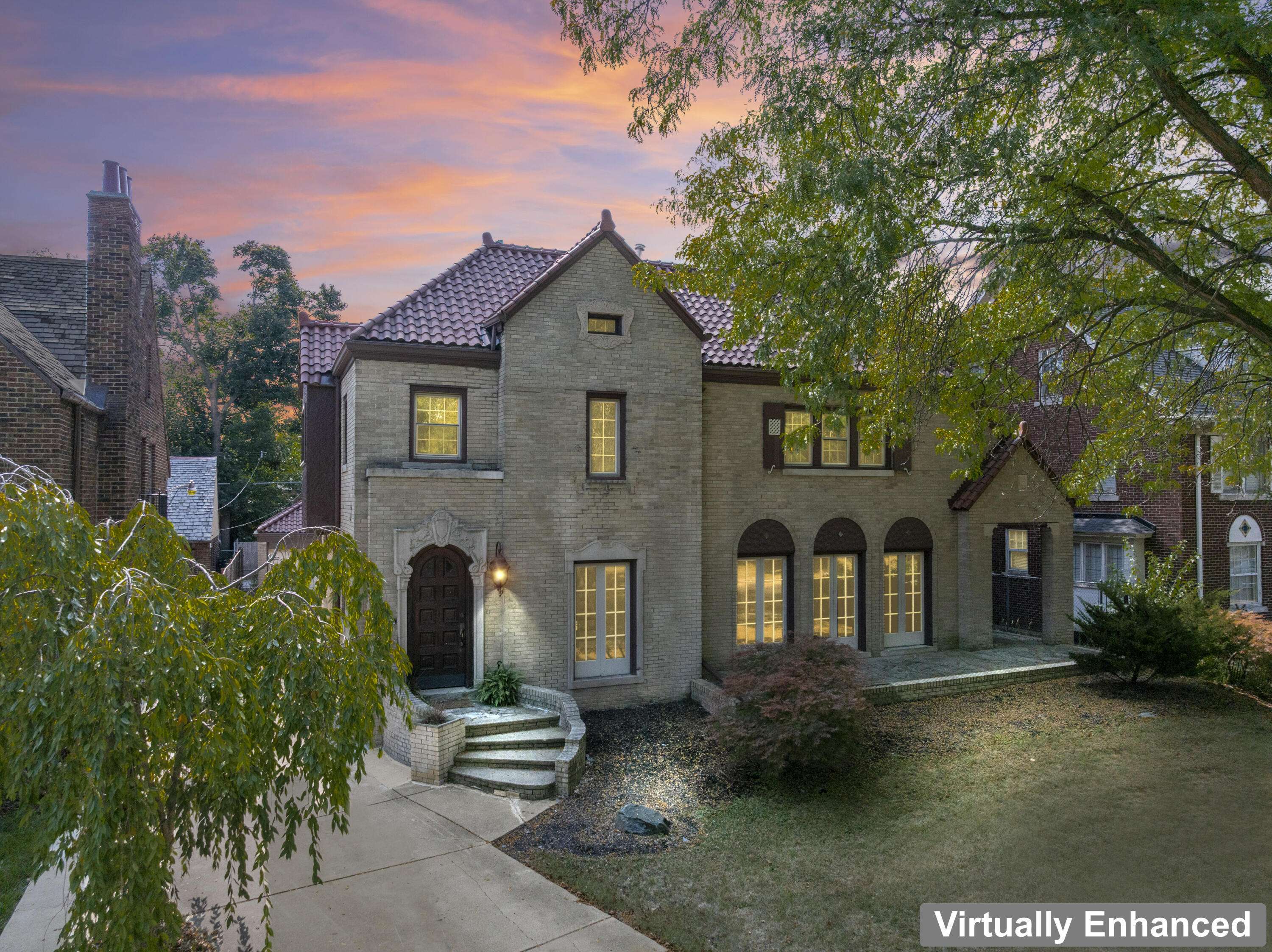 Detroit, MI 48206,2423 Chicago BLVD