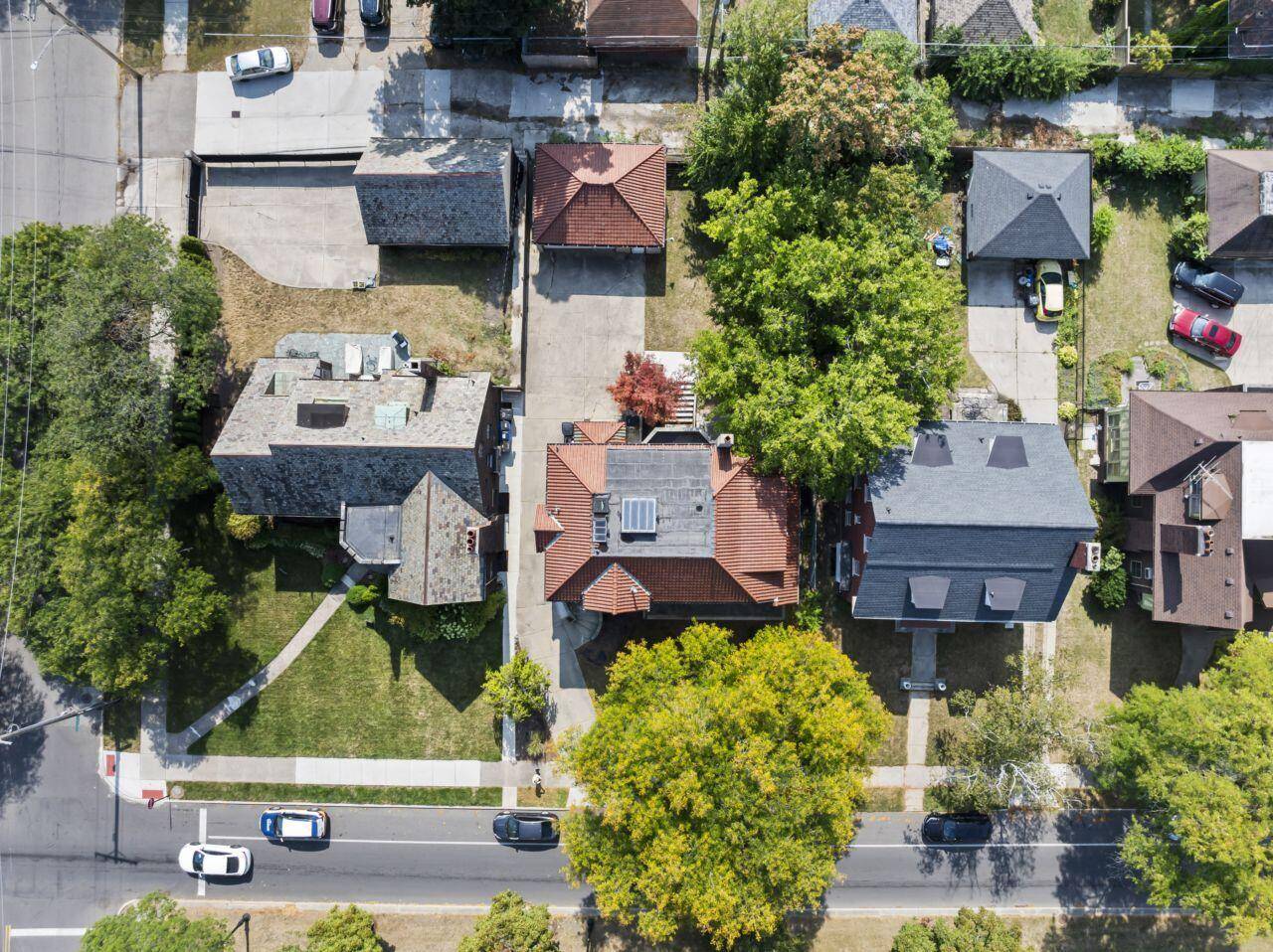 Detroit, MI 48206,2423 Chicago BLVD