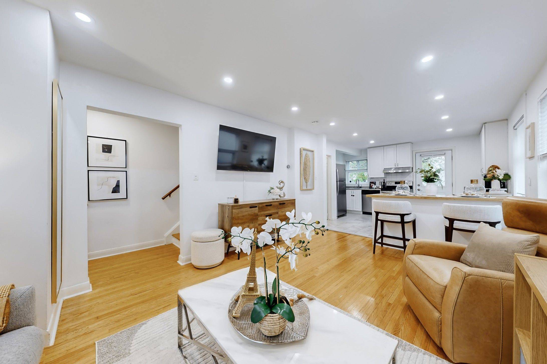 Toronto E04, ON M1K 1R7,783 Birchmount RD