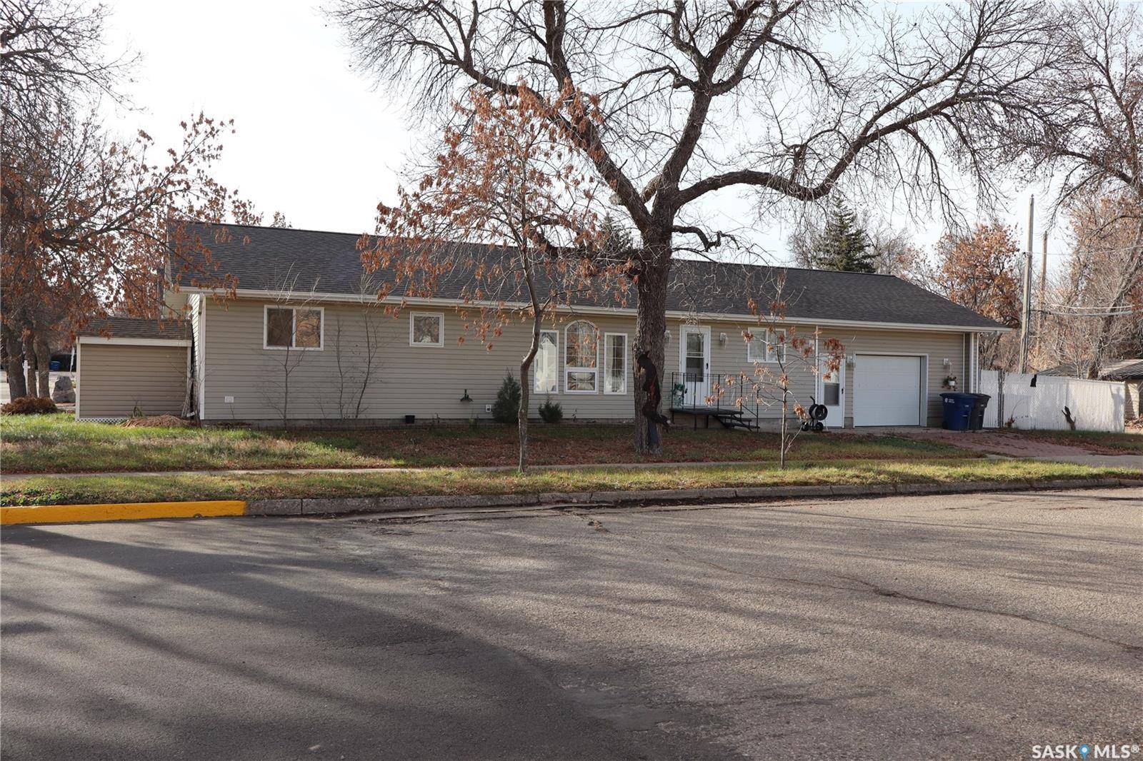 Assiniboia, SK S0H 0B0,602 Centre STREET