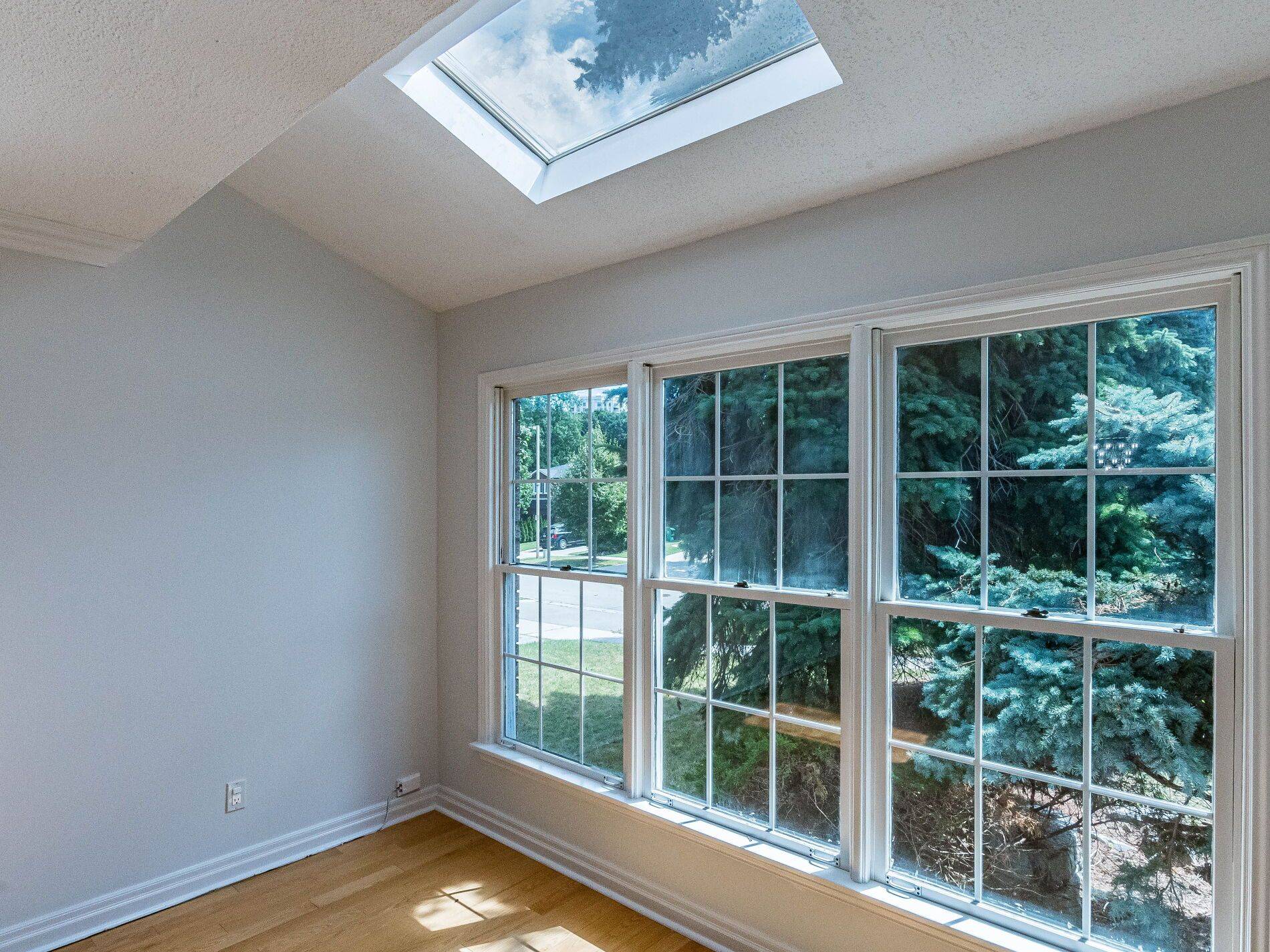 Mississauga, ON L5L 3N8,1876 Roy Ivor CRES