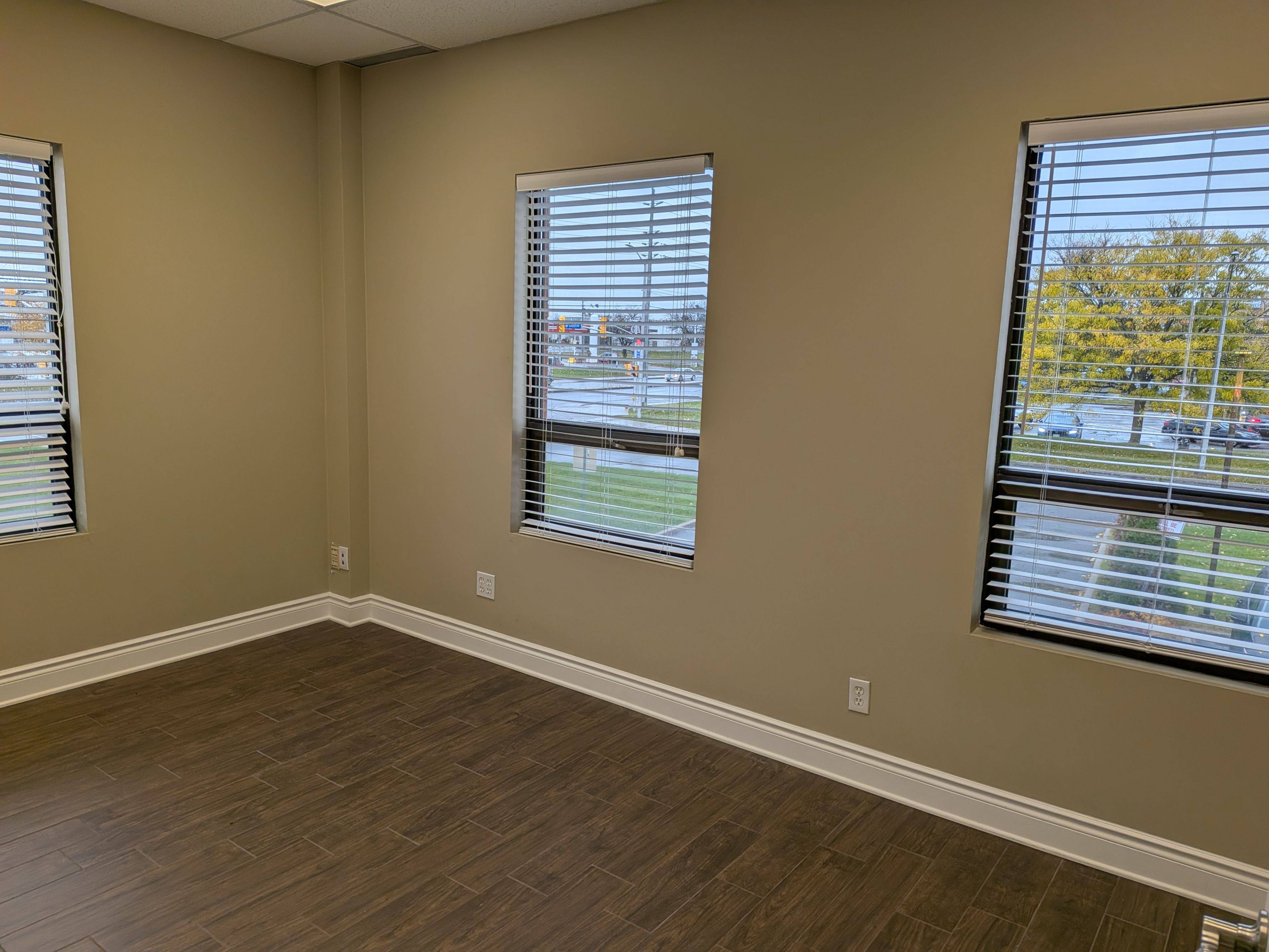 Tanglewood - Grenfell Glen - Pineglen, ON K2G 4N4,1900 Merivale RD #212