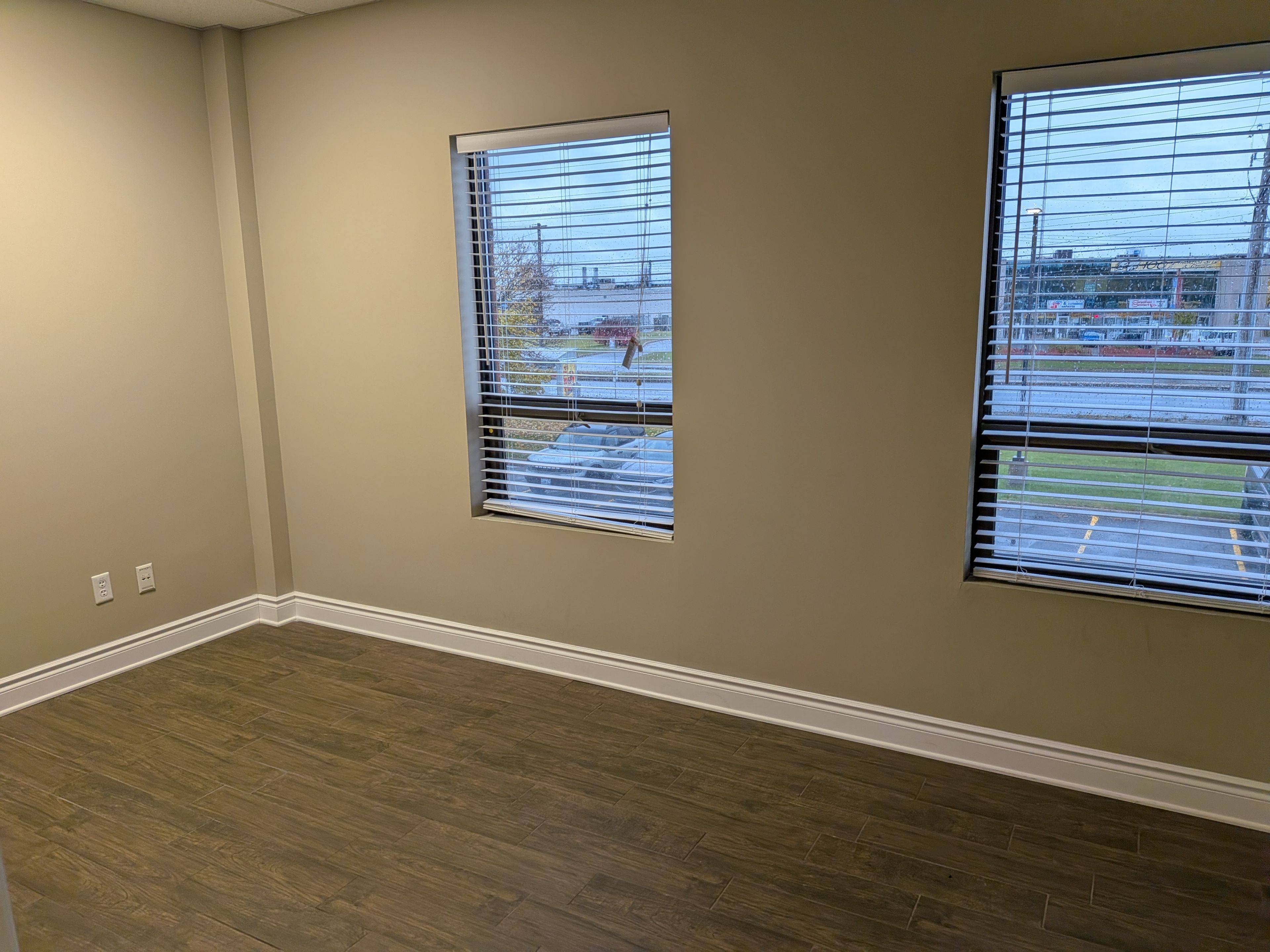 Tanglewood - Grenfell Glen - Pineglen, ON K2G 4N4,1900 Merivale RD #212