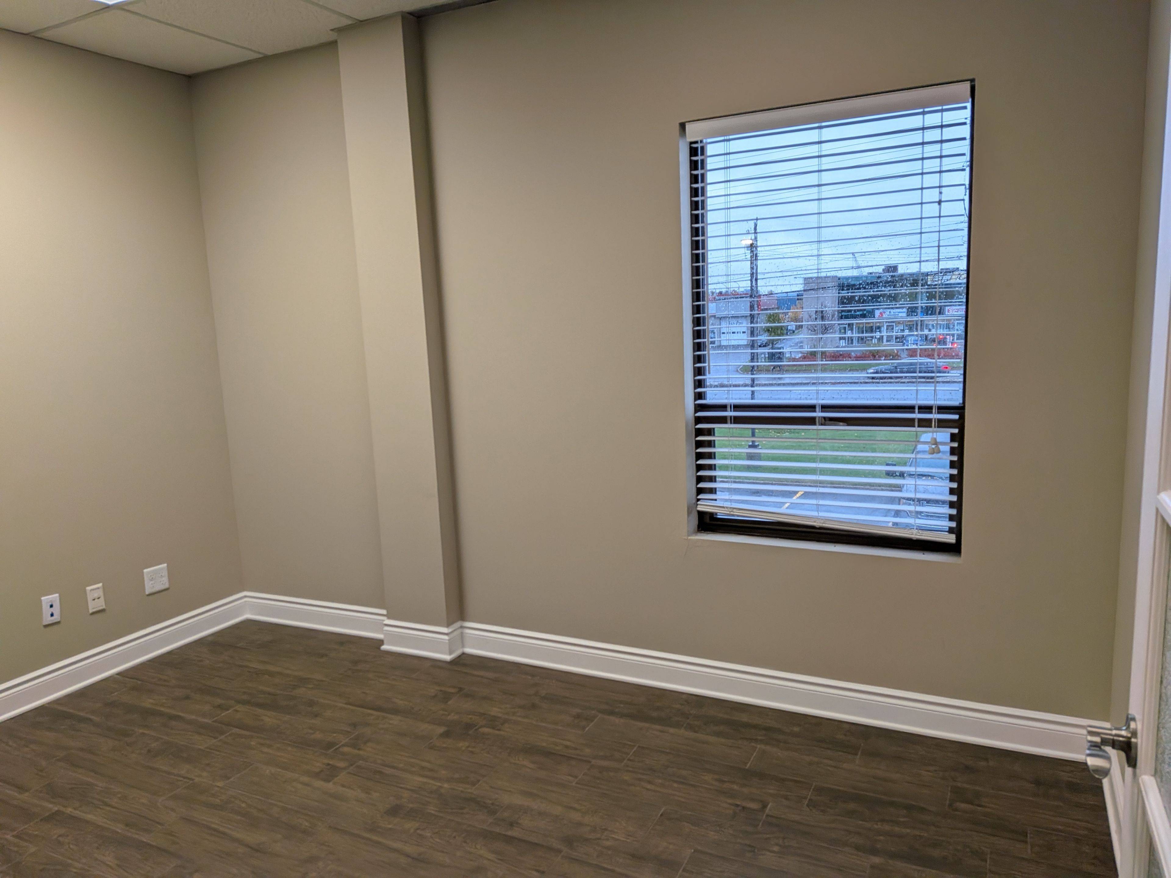 Tanglewood - Grenfell Glen - Pineglen, ON K2G 4N4,1900 Merivale RD #212