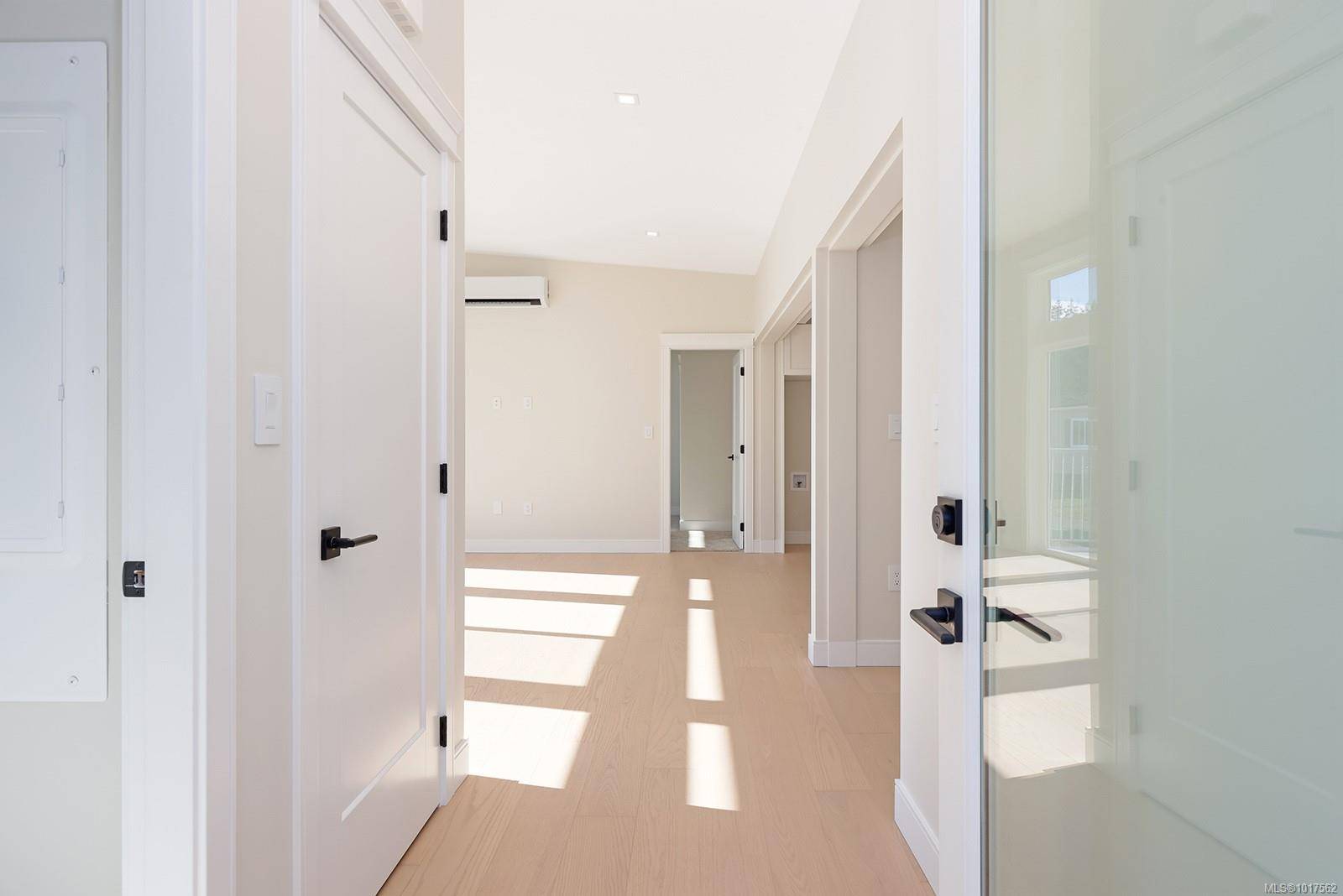 Comox, BC V9M 4B8,1240 Wilkinson Rd #16