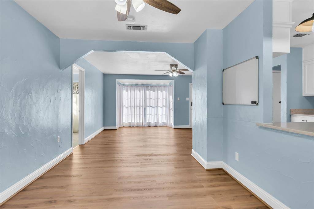 Azle, TX 76020,212 Mountain View Drive